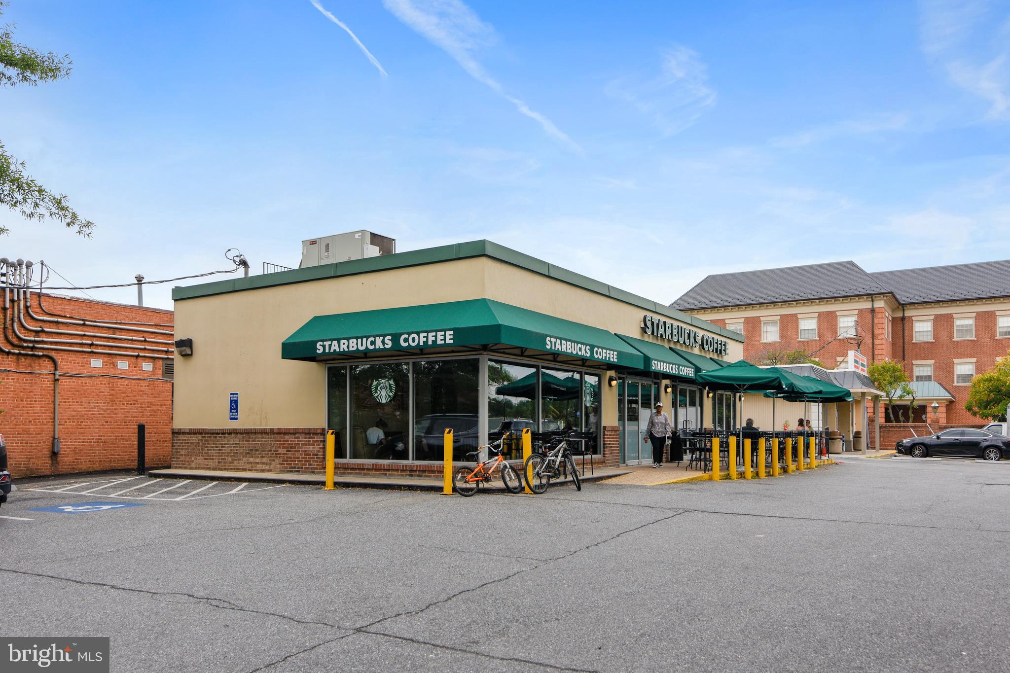 MC LEAN HAMLET - Residential