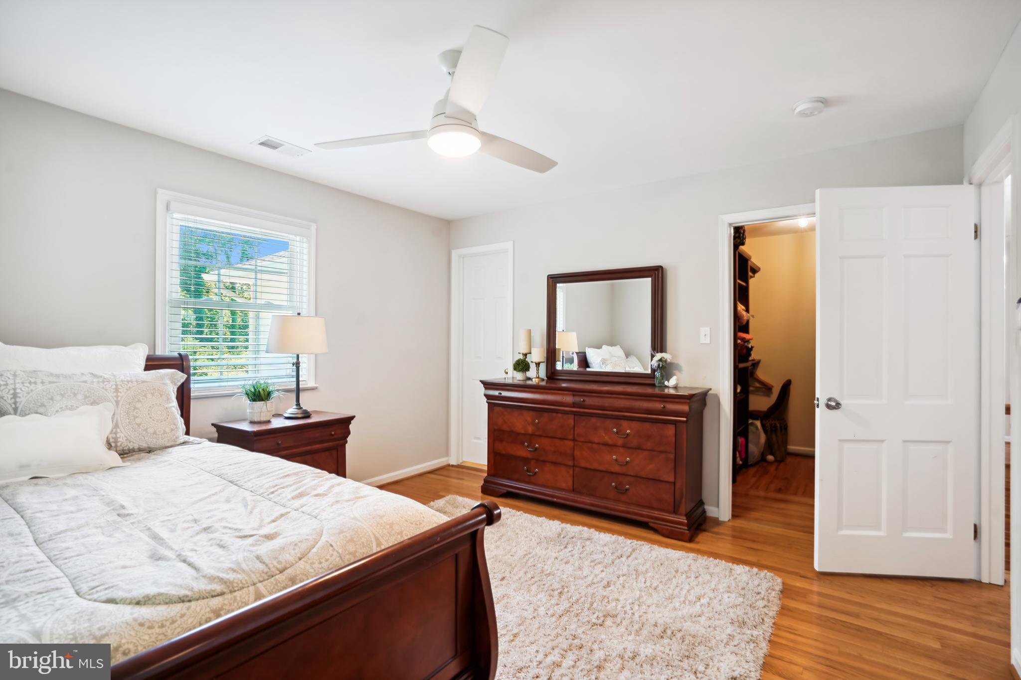 MC LEAN HAMLET - Residential