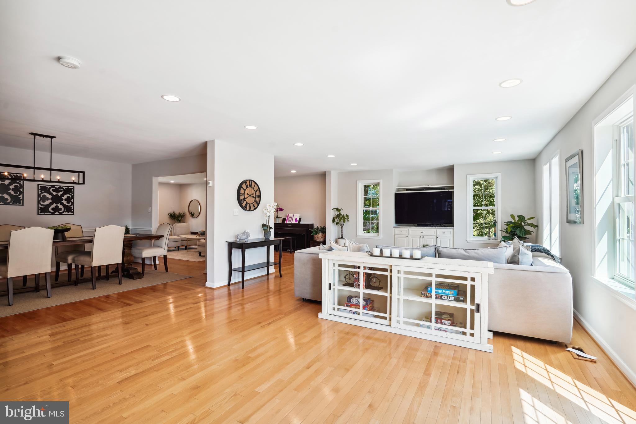 MC LEAN HAMLET - Residential