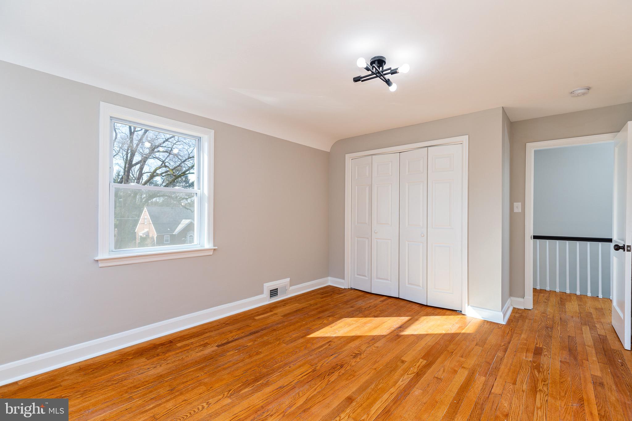 LOCH HILL - Residential