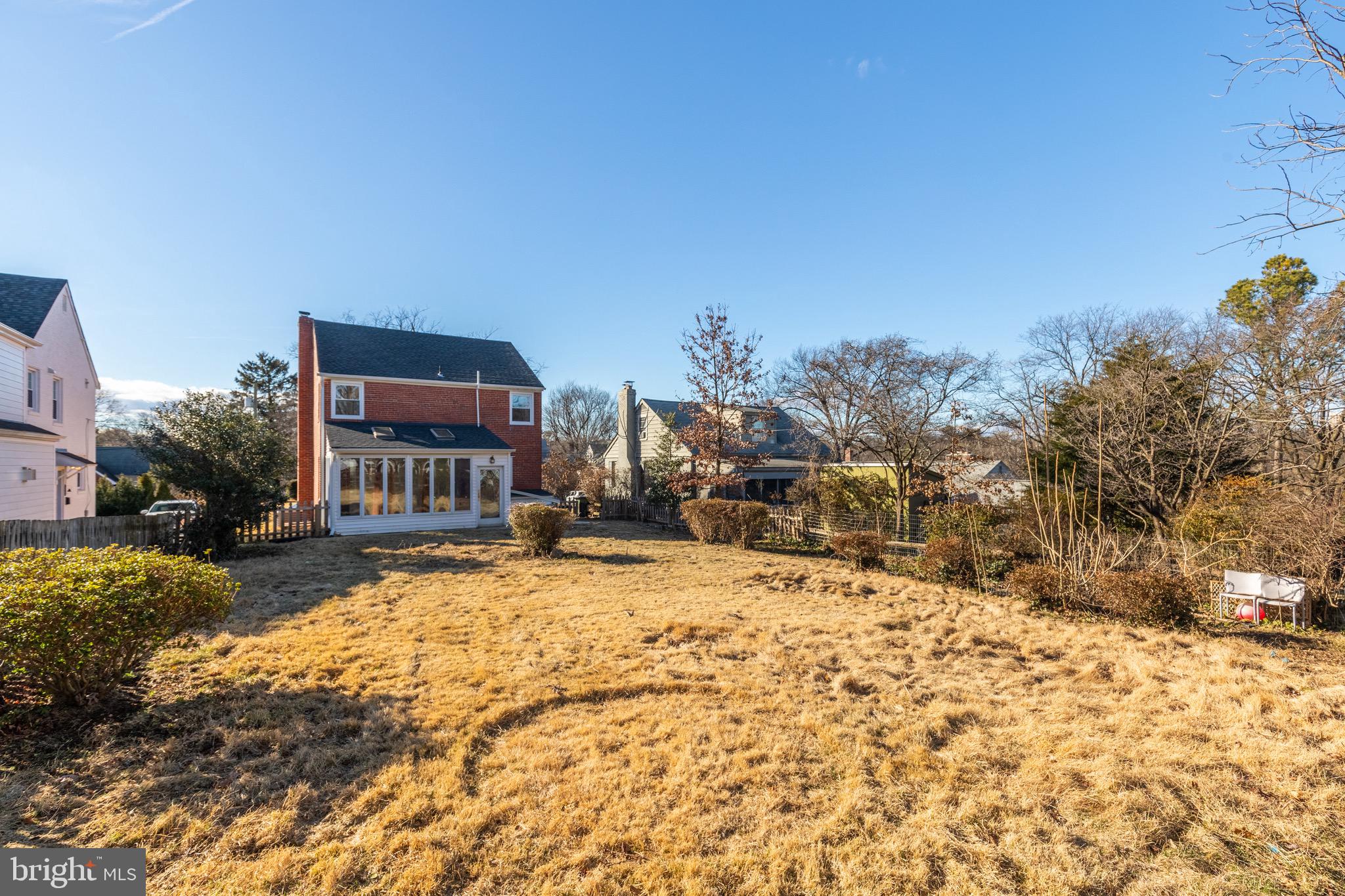 LOCH HILL - Residential