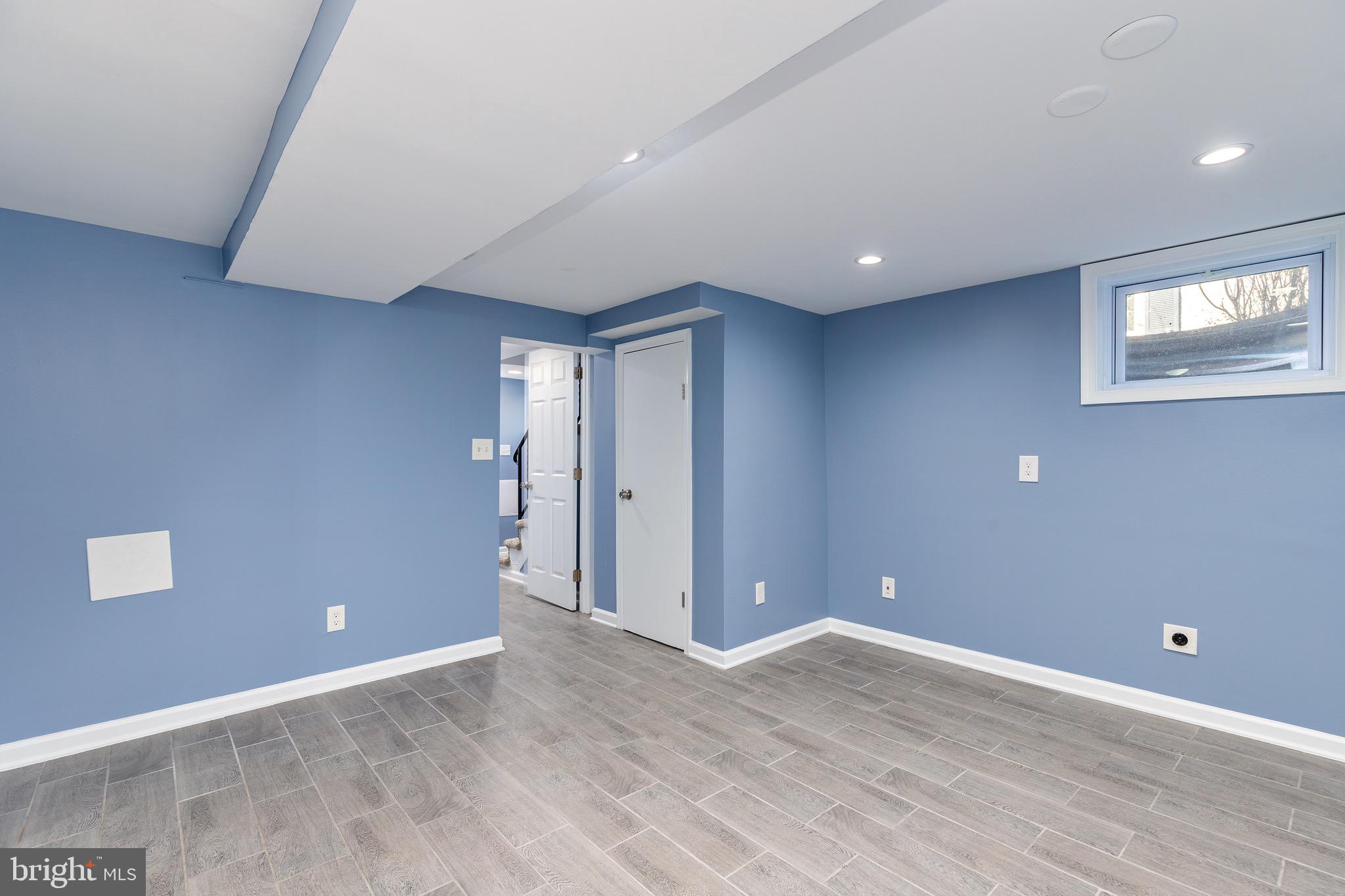 LOCH HILL - Residential