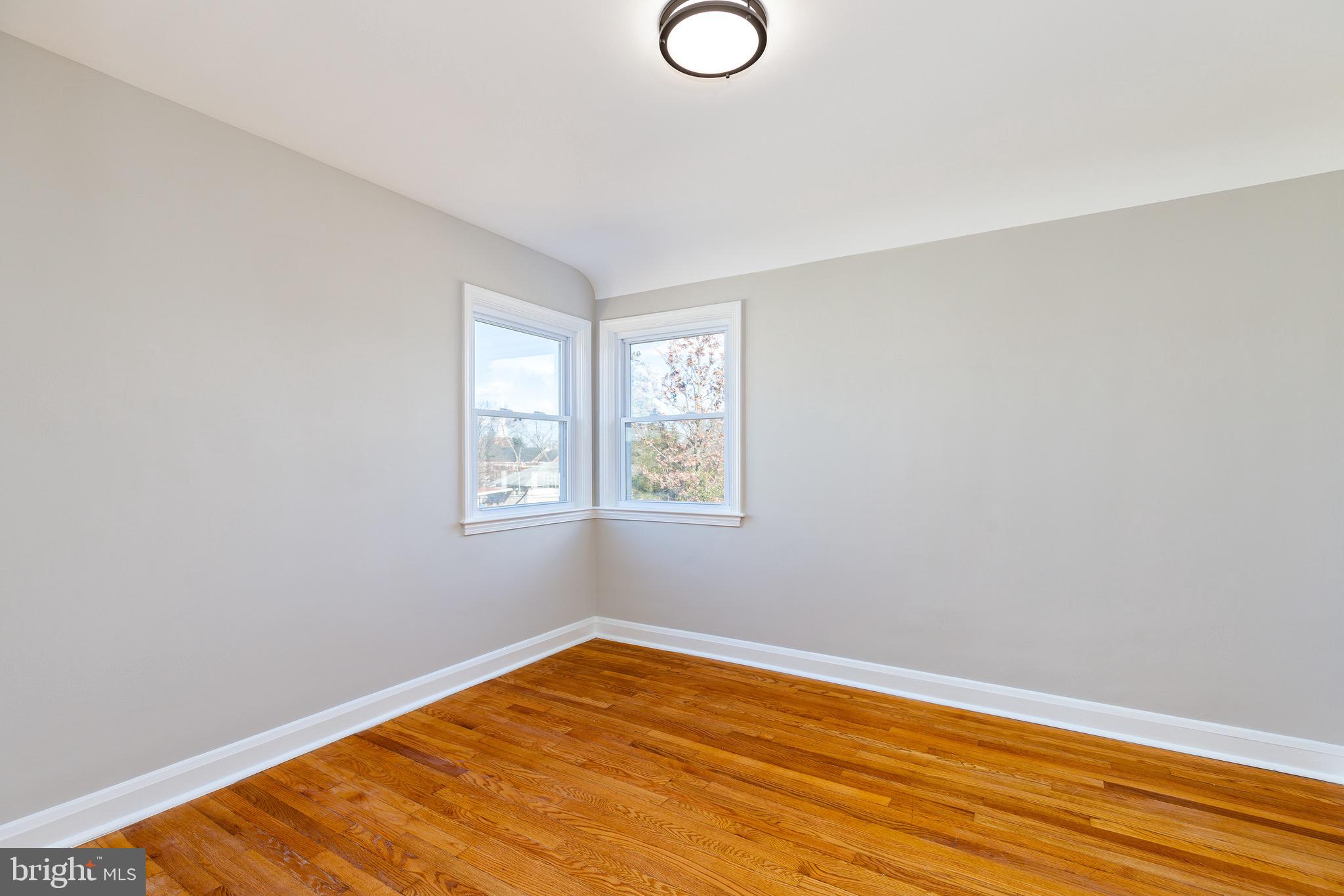 LOCH HILL - Residential