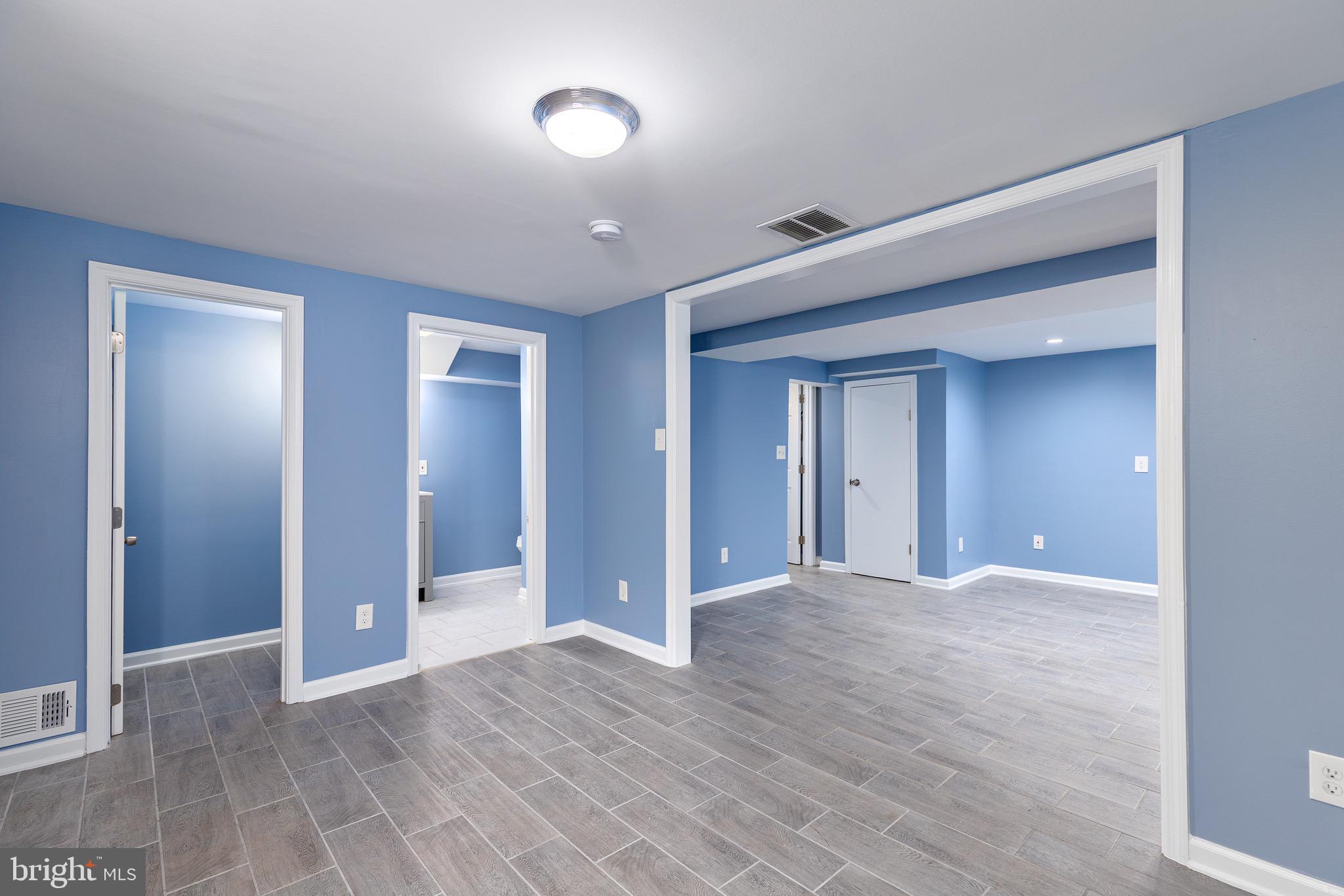 LOCH HILL - Residential