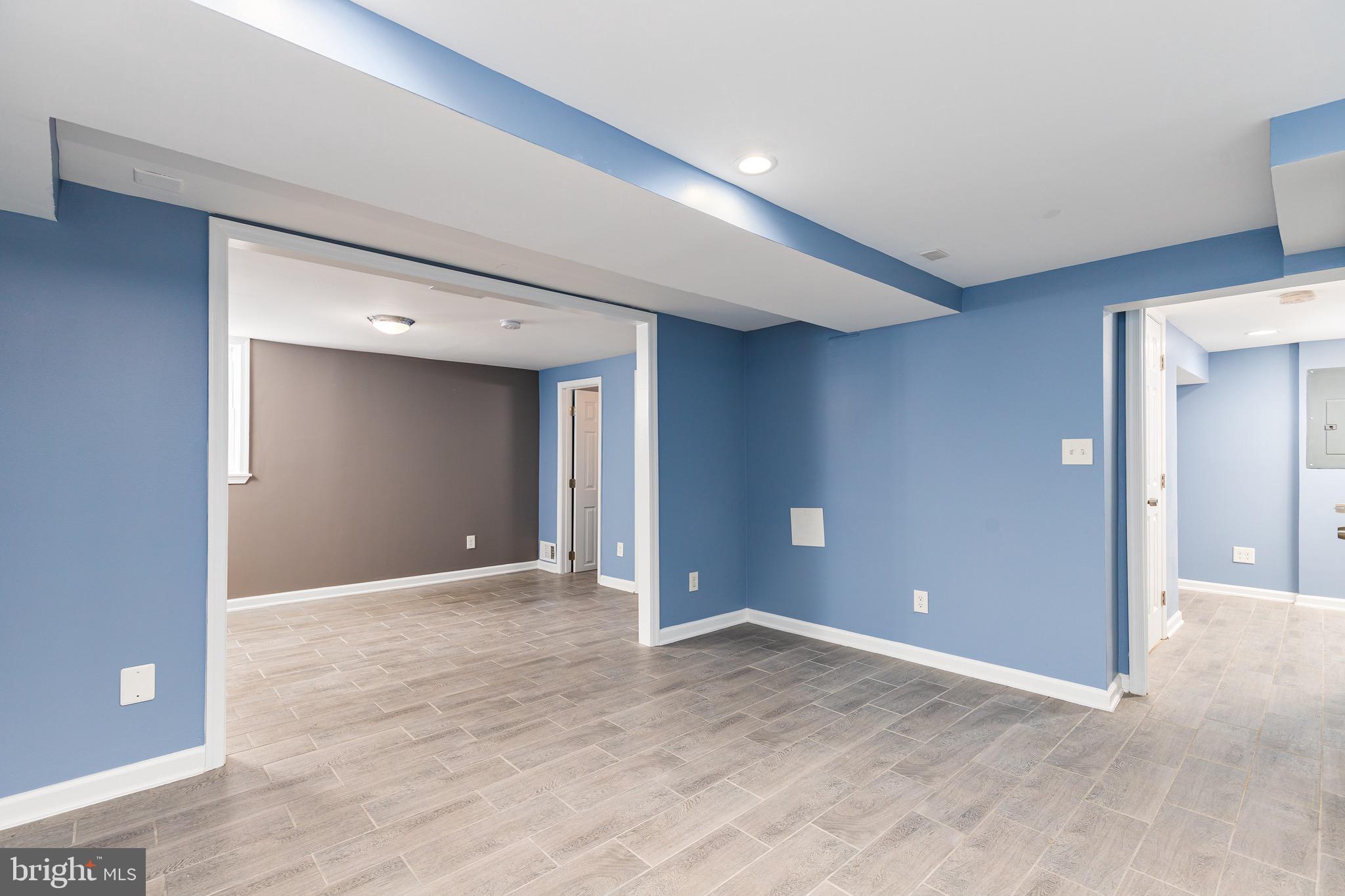 LOCH HILL - Residential