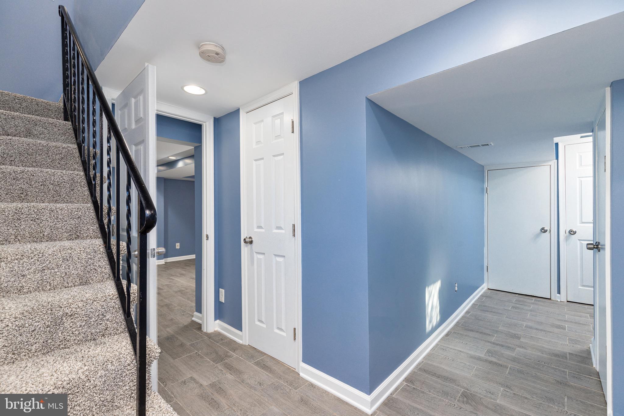 LOCH HILL - Residential