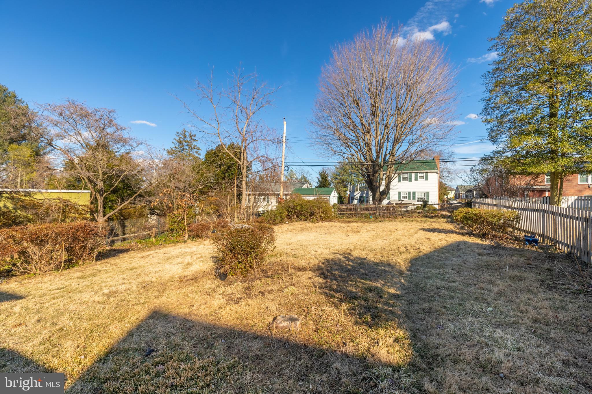 LOCH HILL - Residential