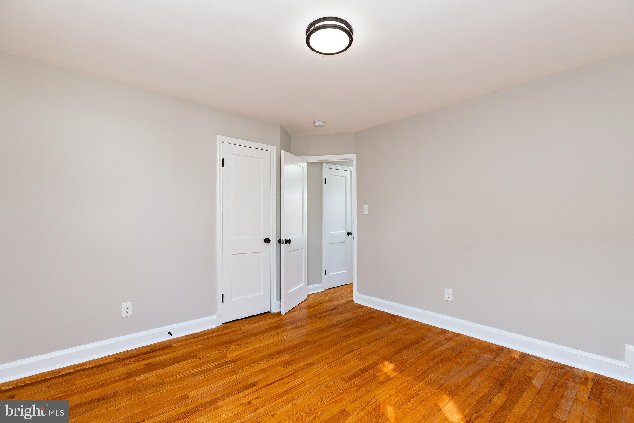 LOCH HILL - Residential