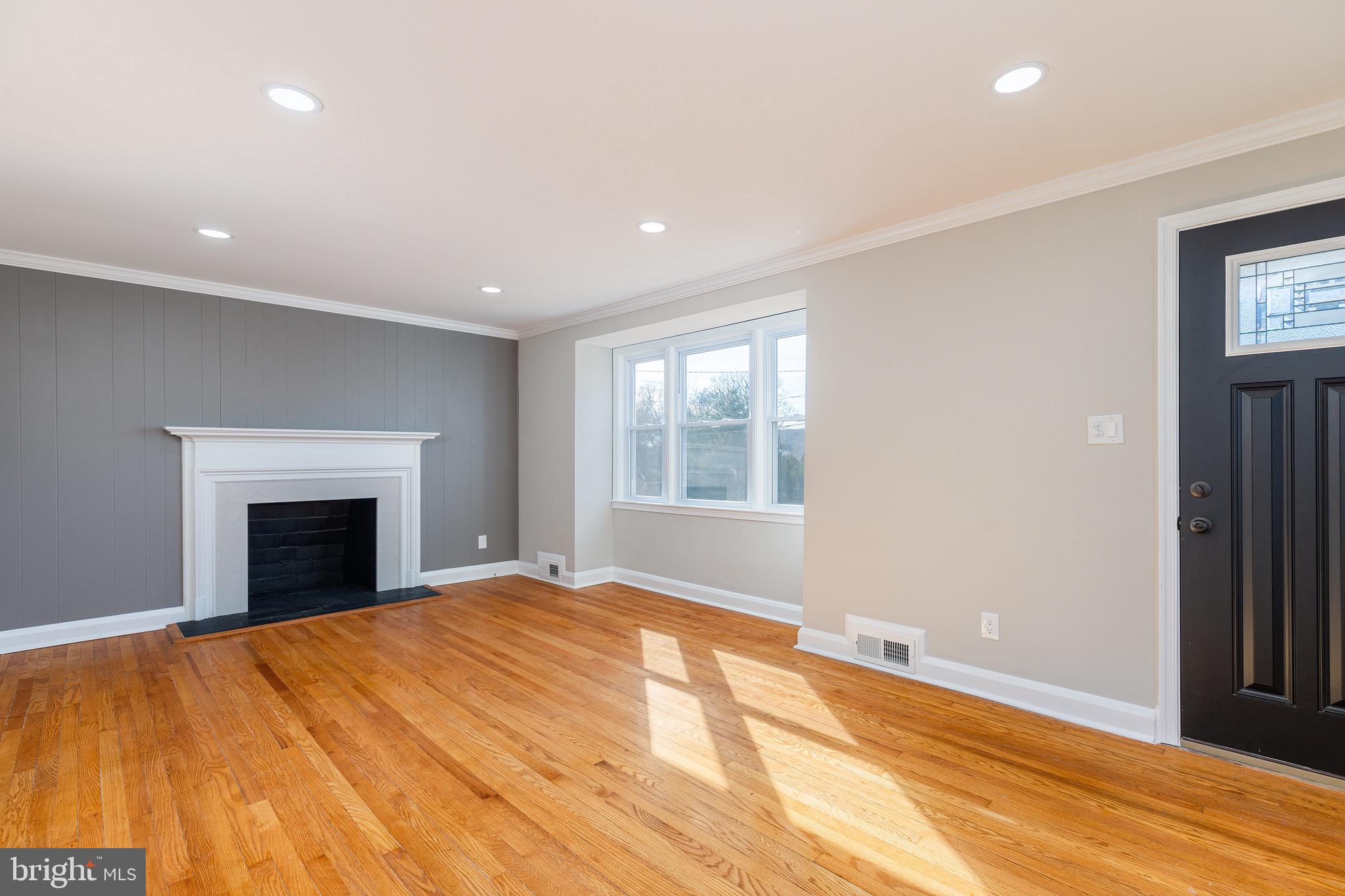 LOCH HILL - Residential