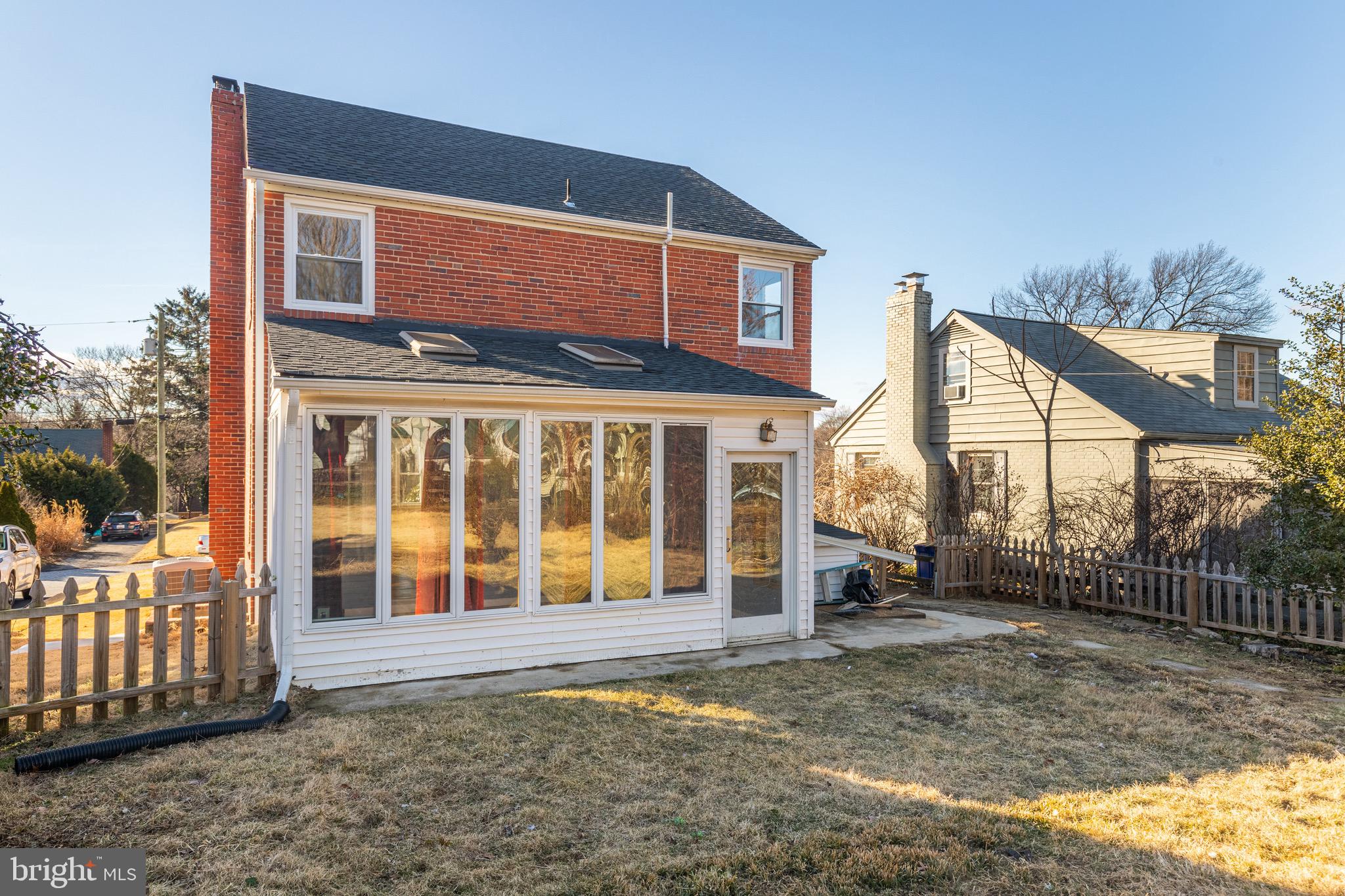 LOCH HILL - Residential