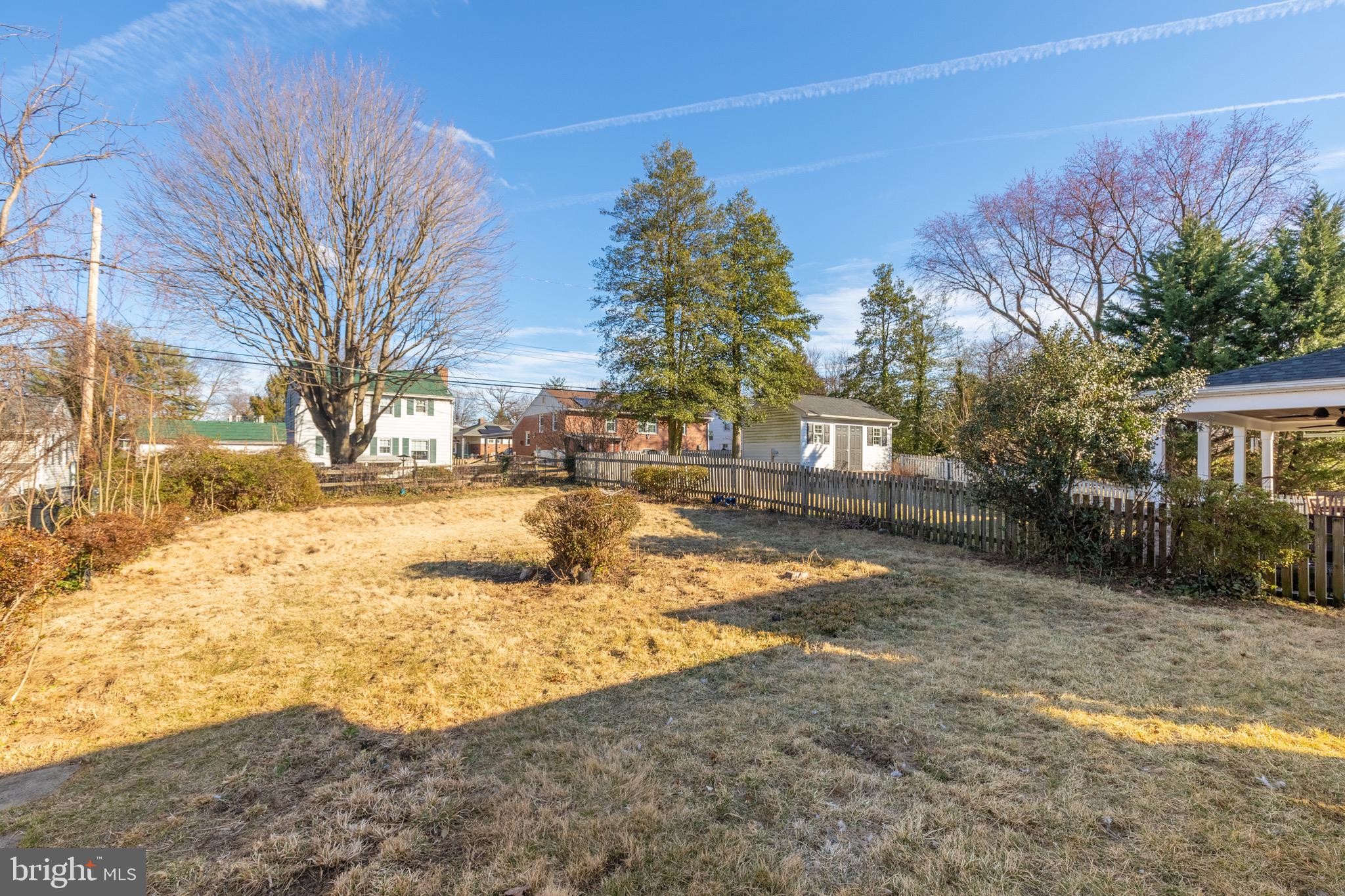 LOCH HILL - Residential