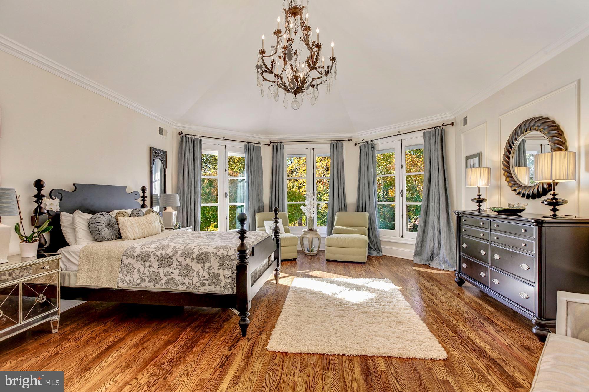 BRADLEY HILLS GROVE - Residential