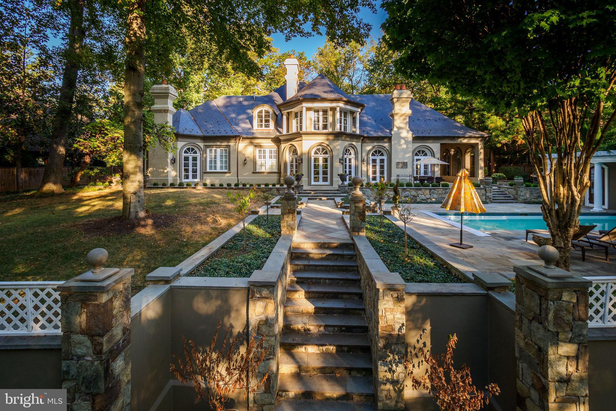 BRADLEY HILLS GROVE - Residential