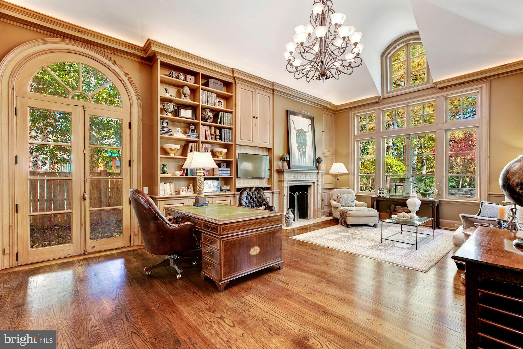 BRADLEY HILLS GROVE - Residential