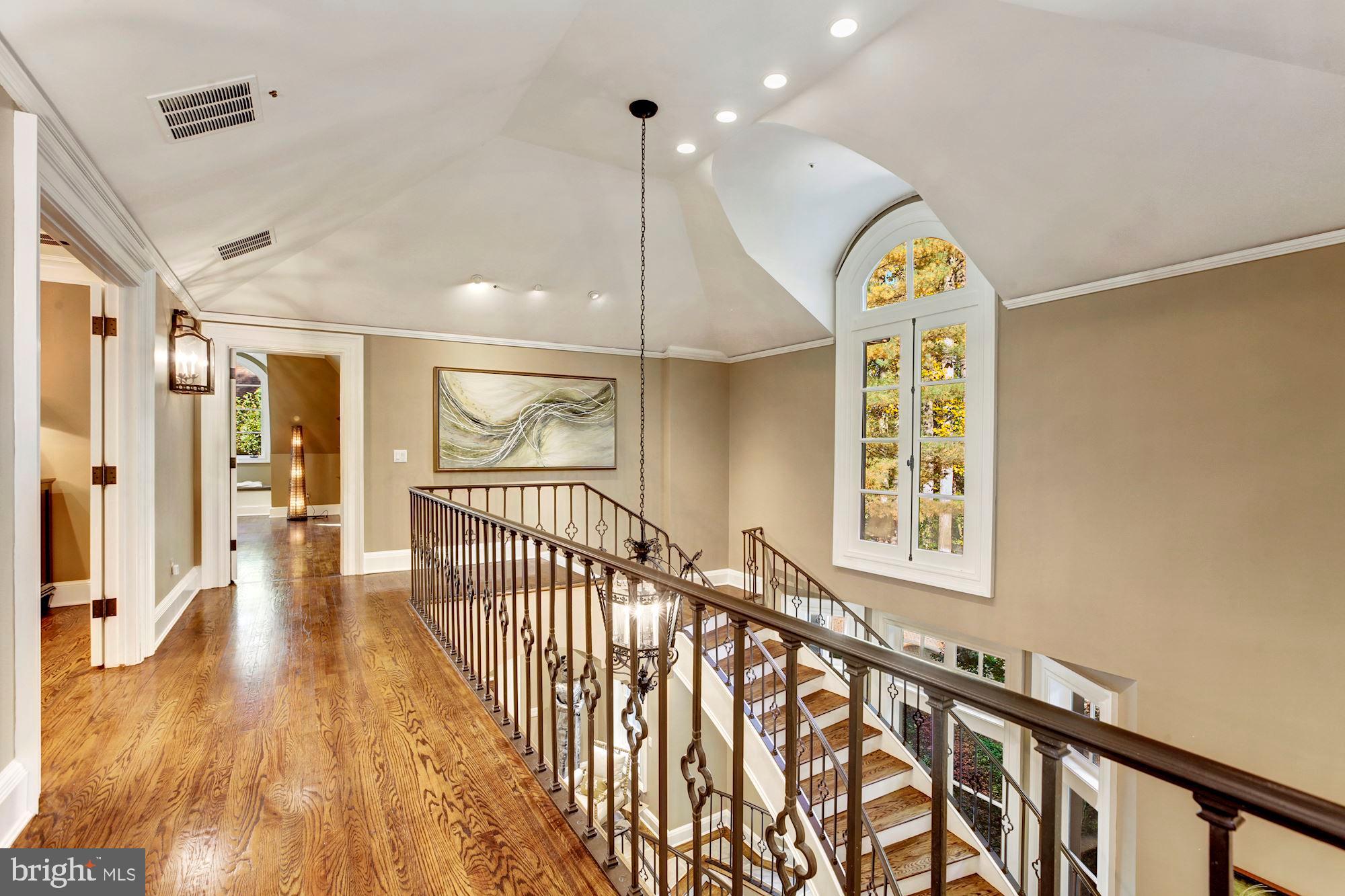 BRADLEY HILLS GROVE - Residential