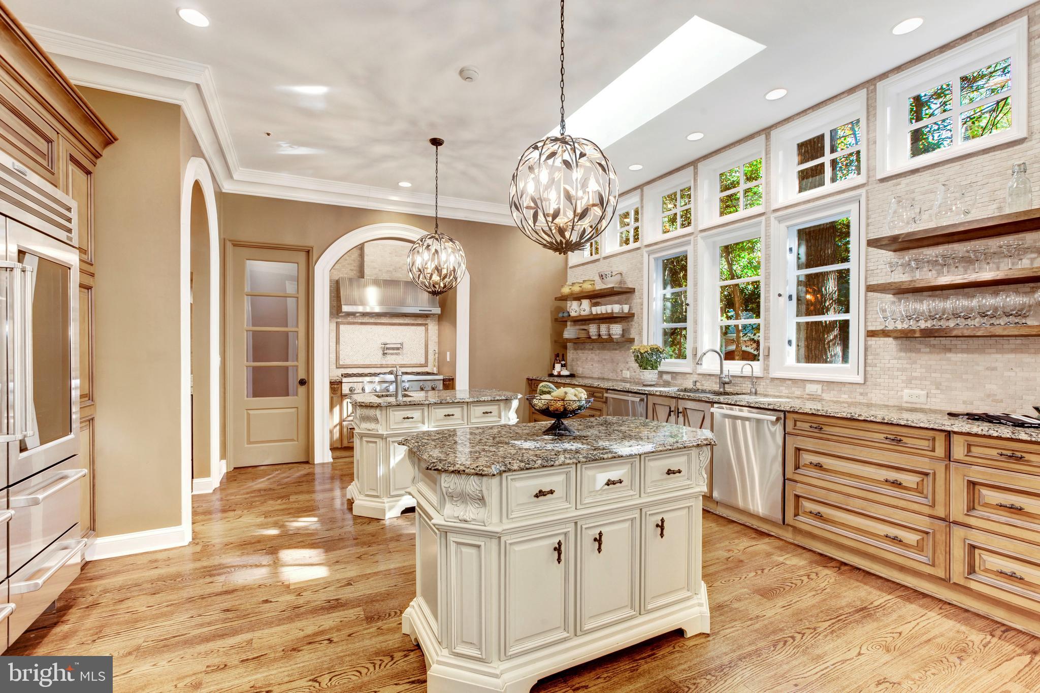 BRADLEY HILLS GROVE - Residential