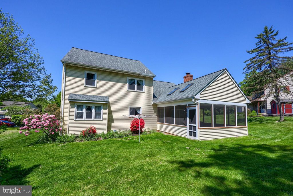 Photo of 1037 Signal Hill Lane, LANCASTER, PA 17601 (MLS # PALA2086062)