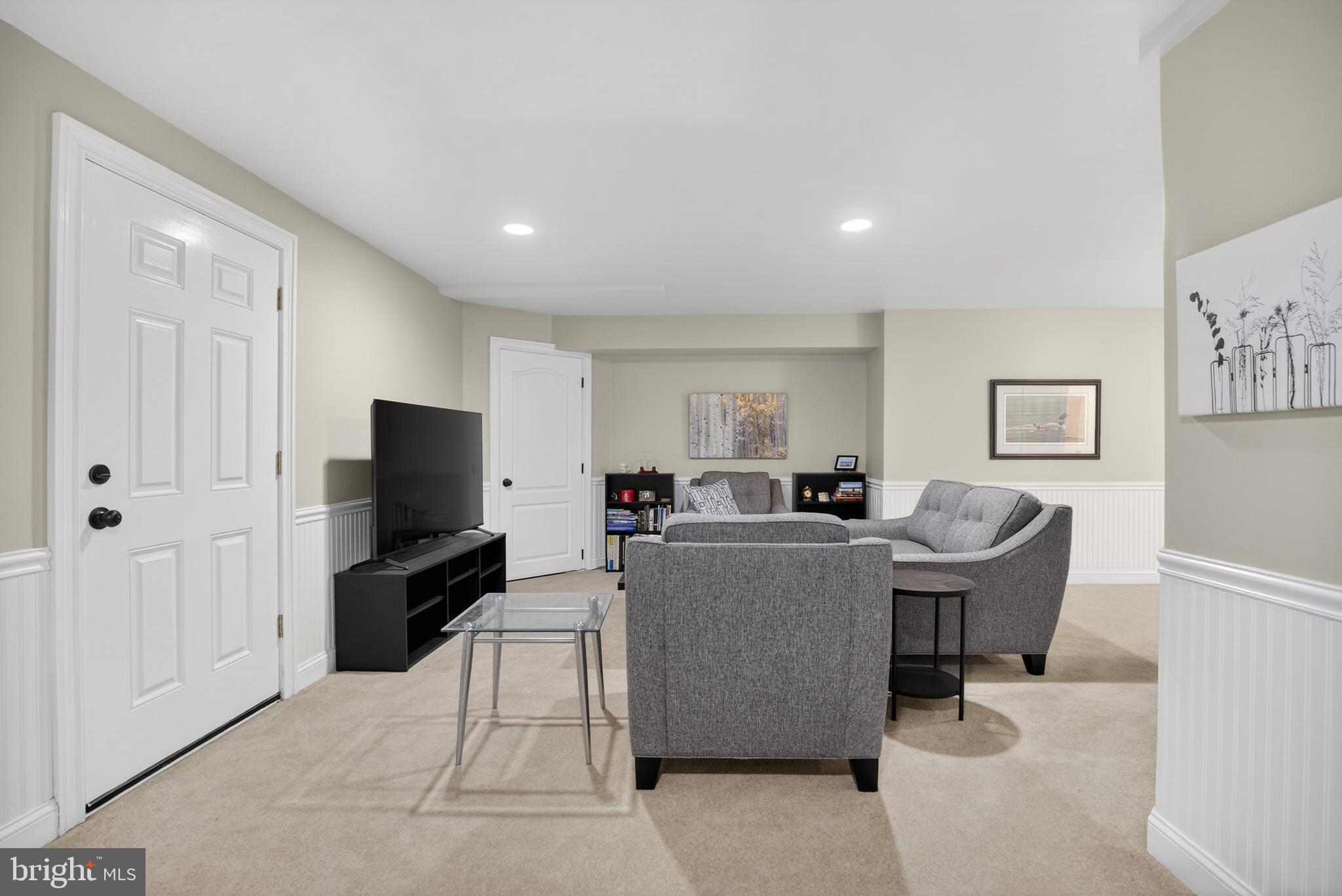 PHEASANT POINTE - Residential