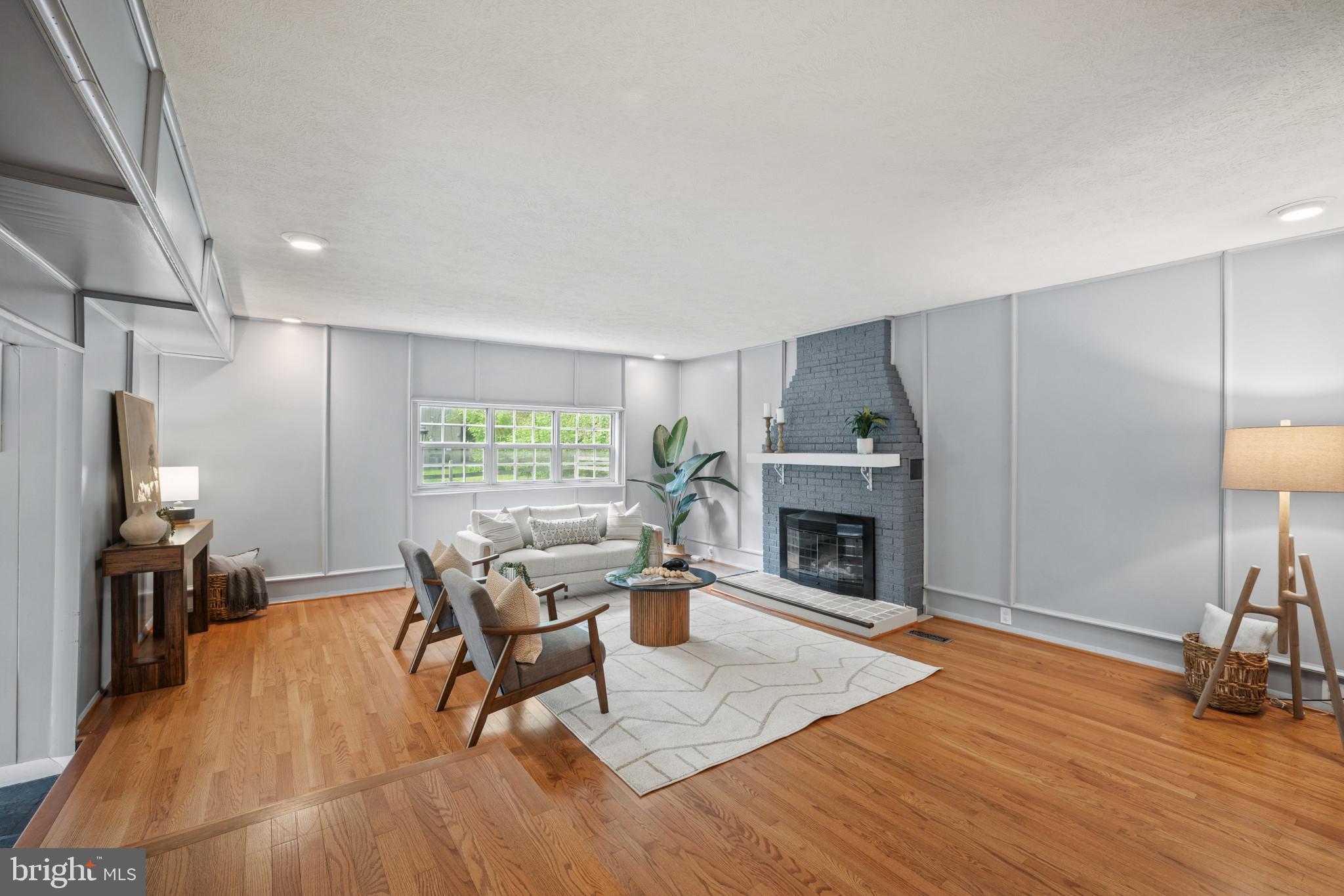 BROWN & HOOFF - Residential