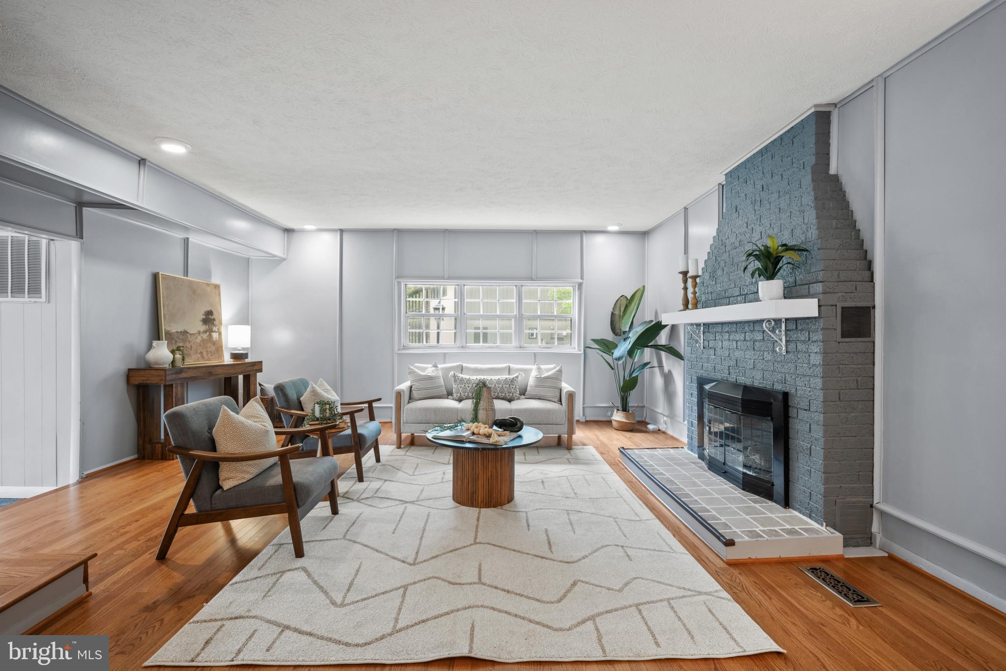 BROWN & HOOFF - Residential