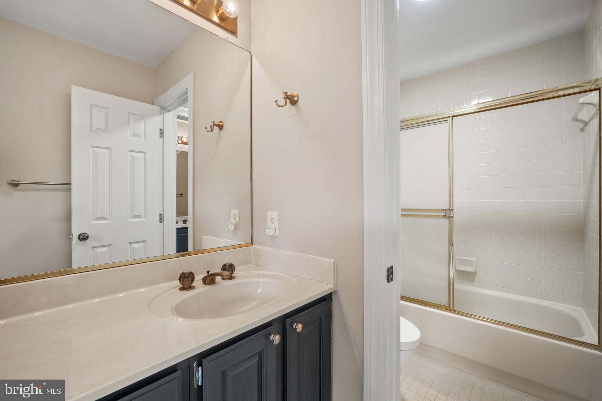 BROWN & HOOFF - Residential