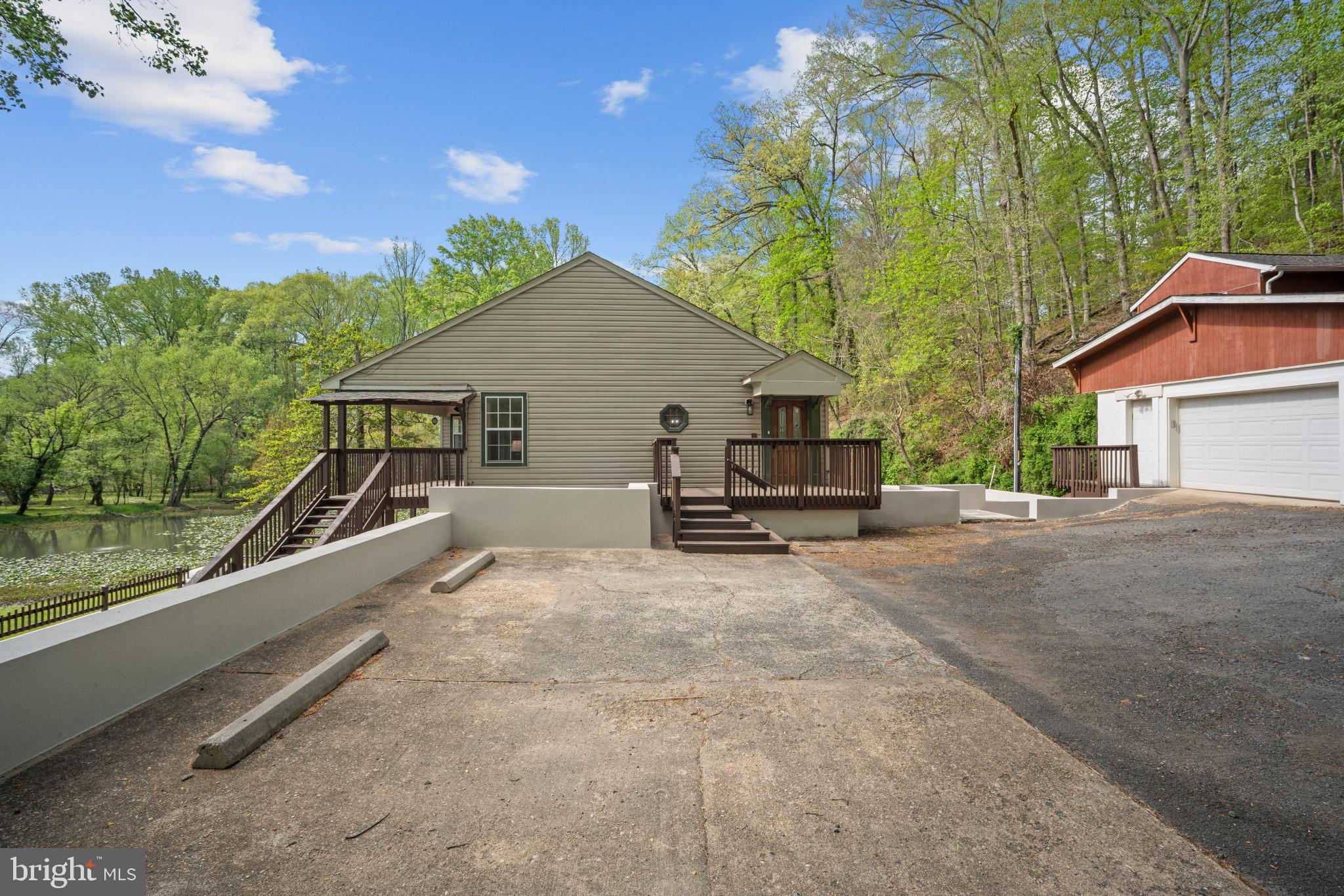 BROWN & HOOFF - Residential