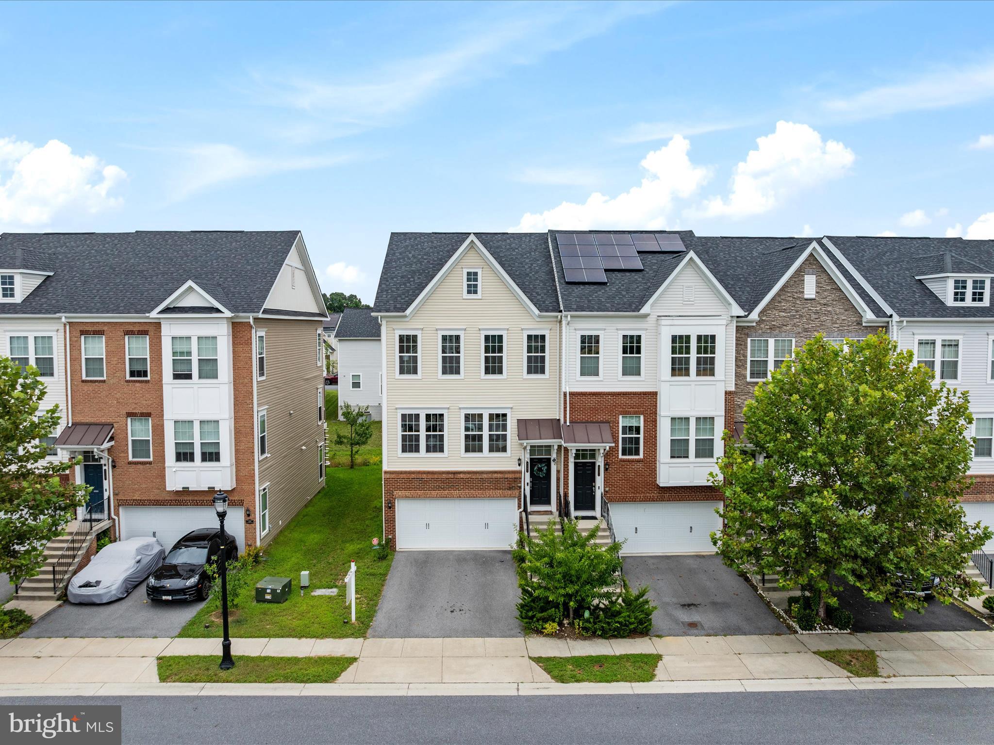 8243 MEADOWOOD DRIVE