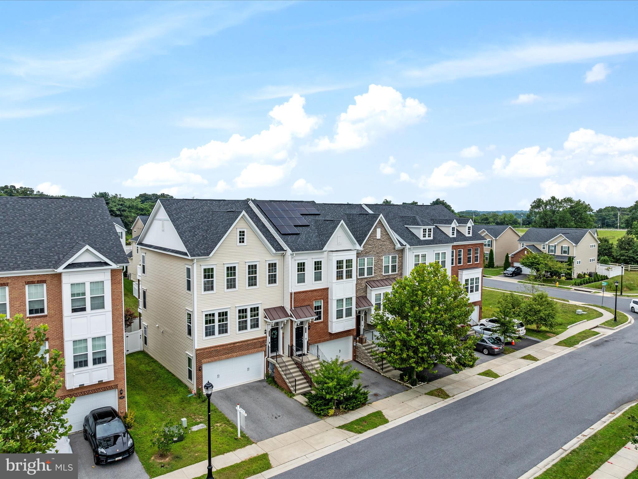 8243 MEADOWOOD DRIVE