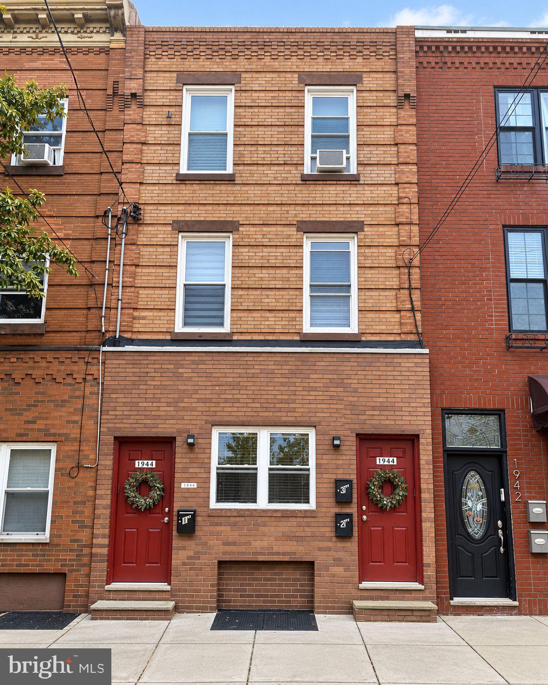1944 S 10TH STREET 2ND FLOOR