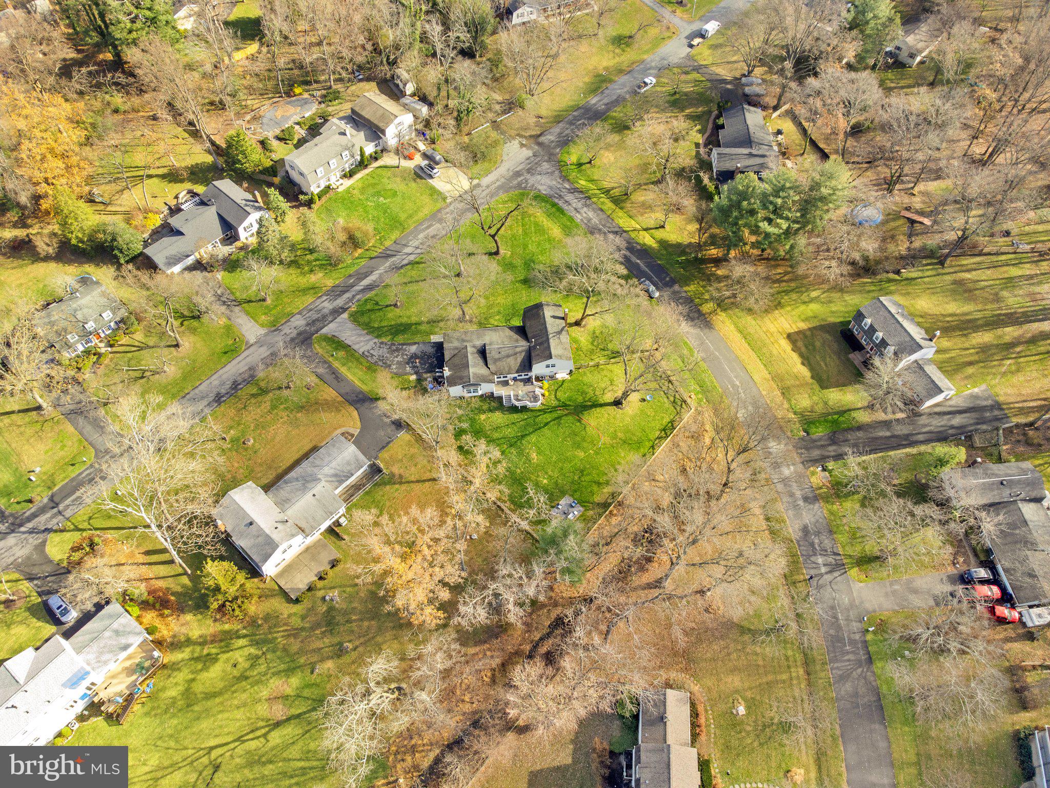 WILLIAMSBURG VILLAGE - Residential