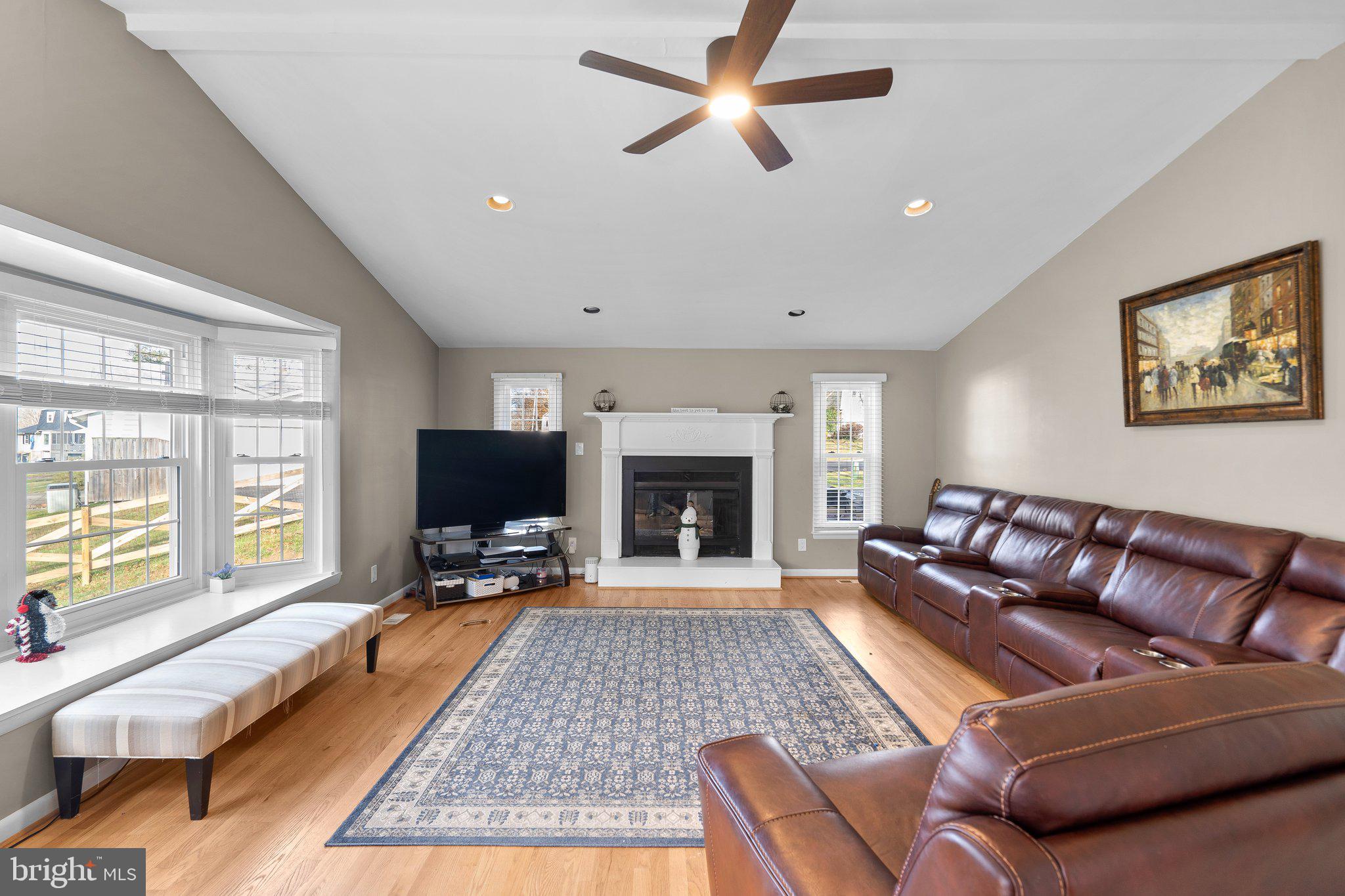 WILLIAMSBURG VILLAGE - Residential