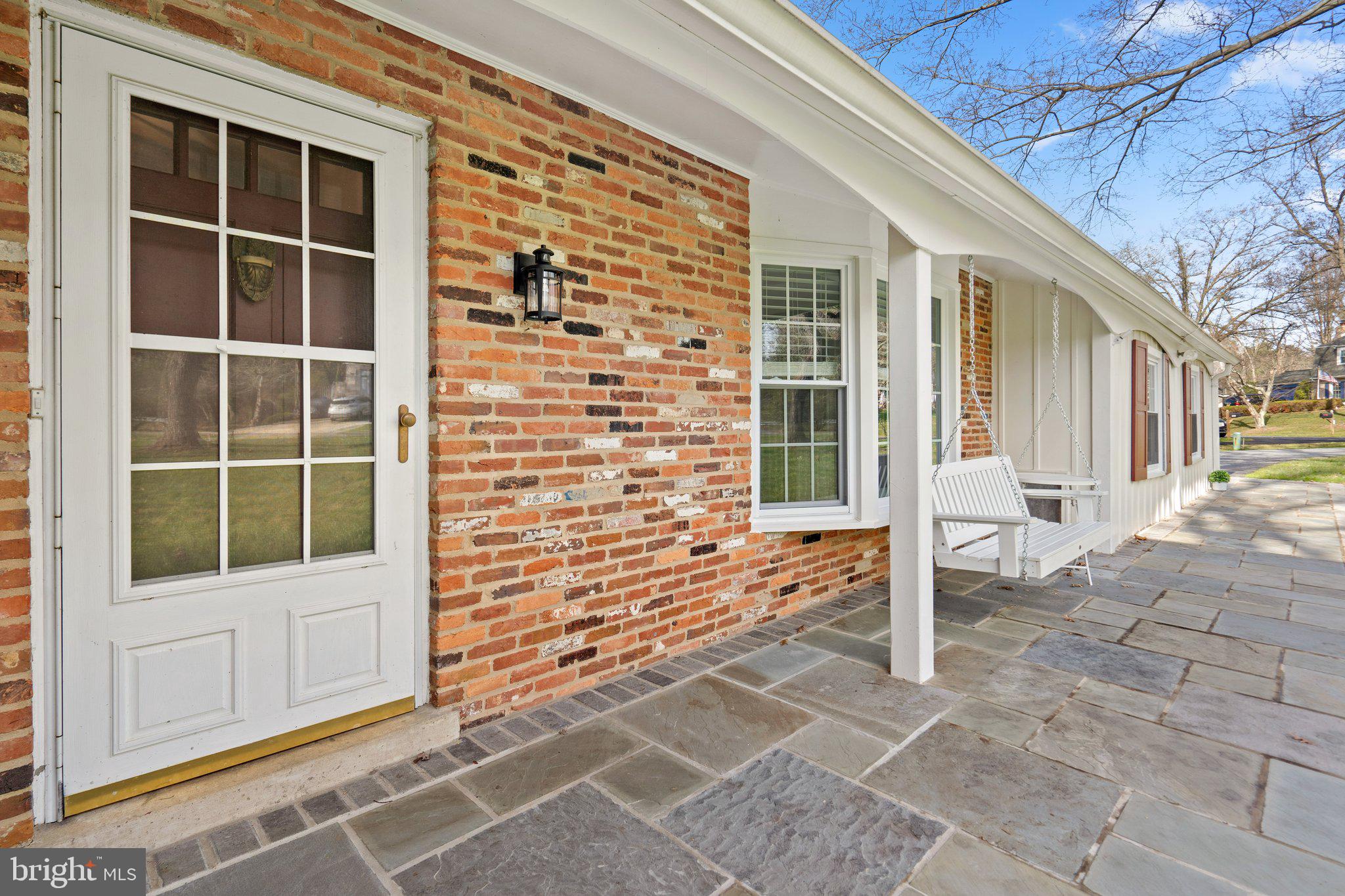 WILLIAMSBURG VILLAGE - Residential