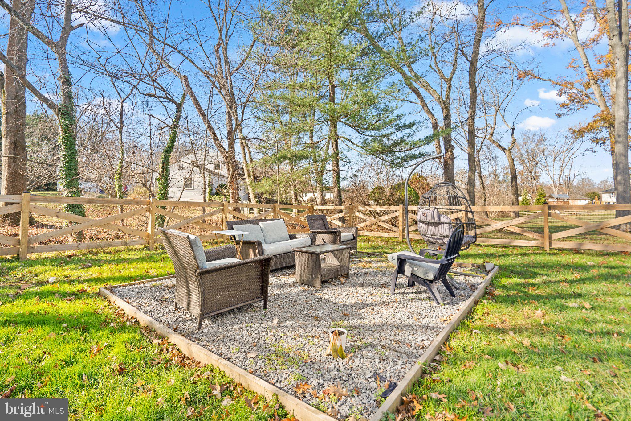 WILLIAMSBURG VILLAGE - Residential