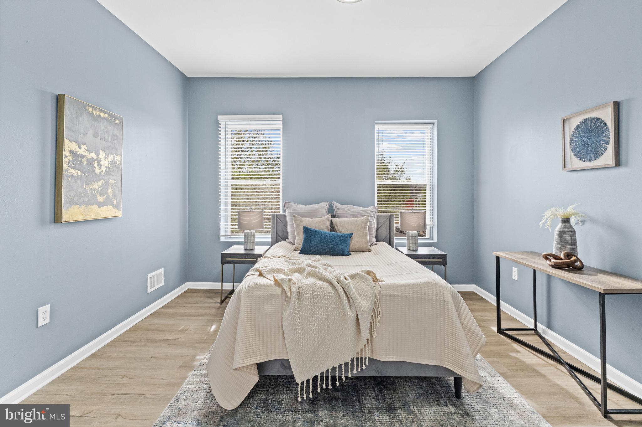 ELLWOOD PARK - Residential