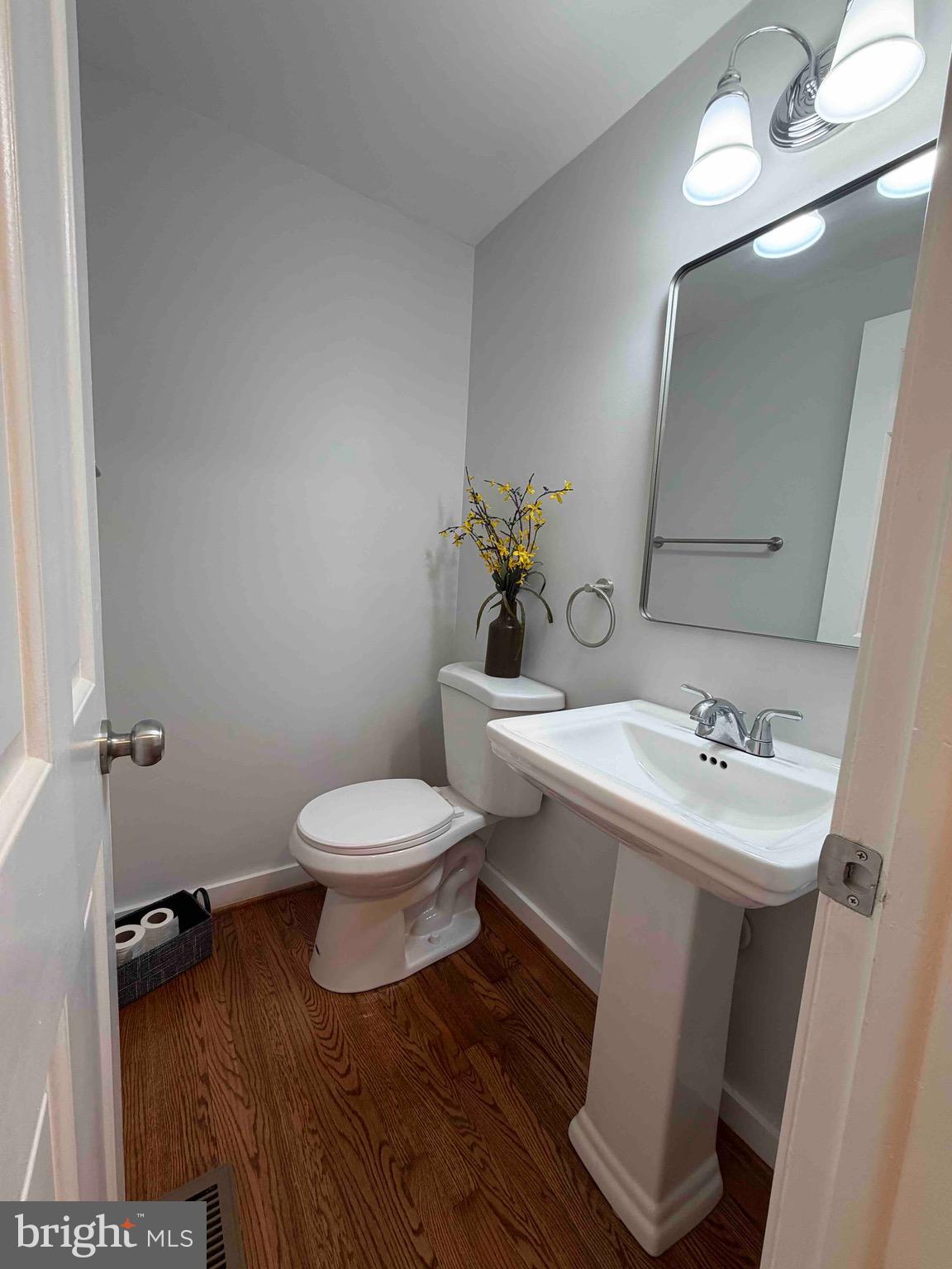 RESTON - Residential
