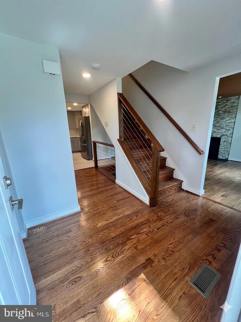 RESTON - Residential