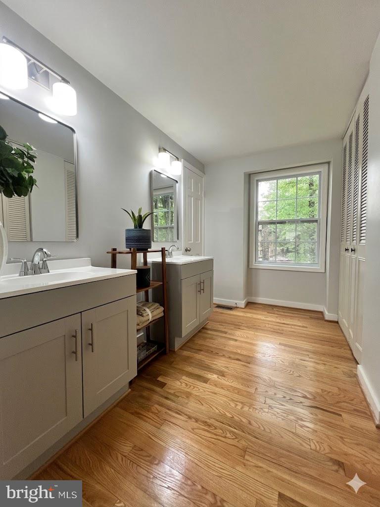 RESTON - Residential