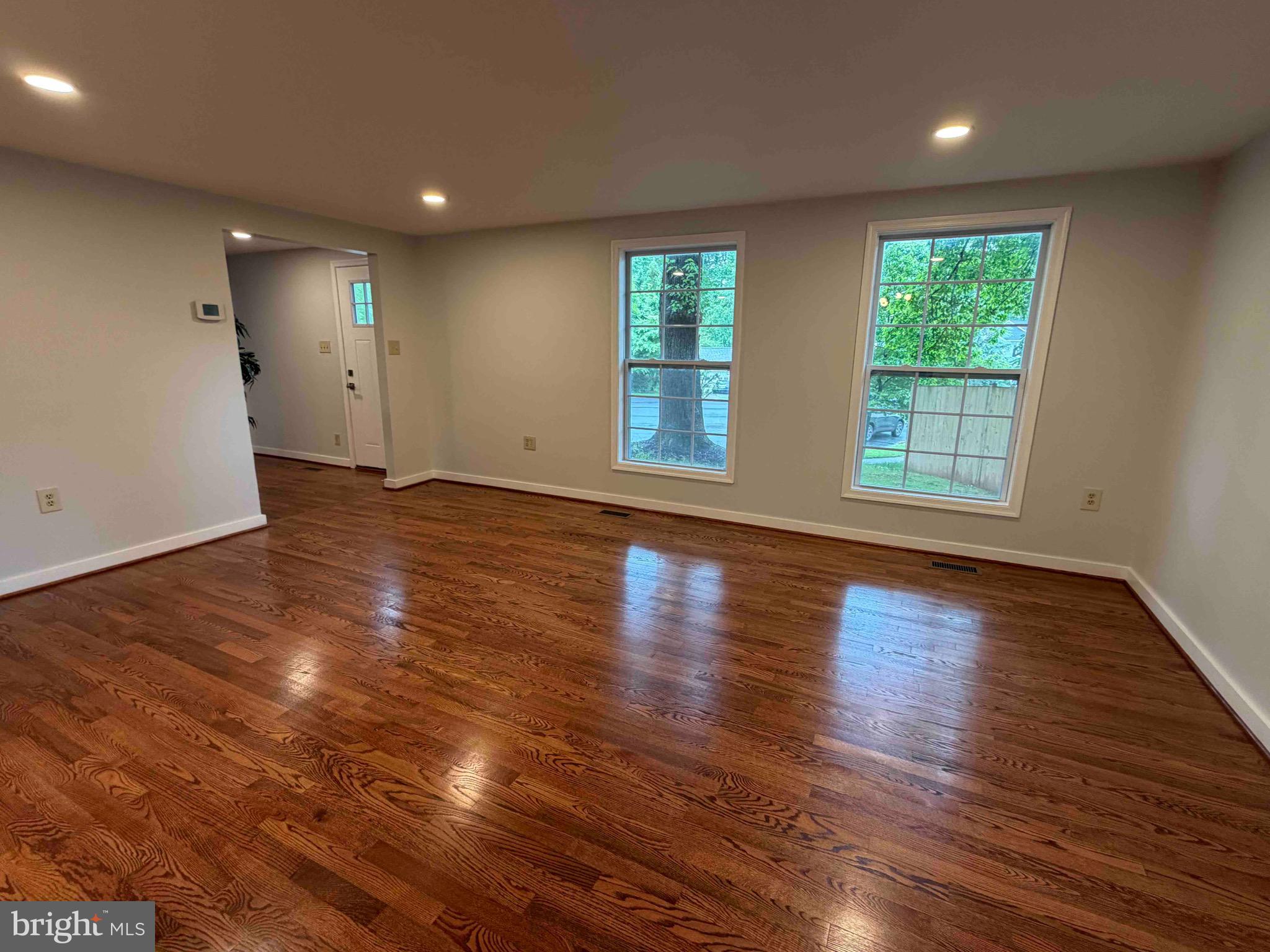 RESTON - Residential