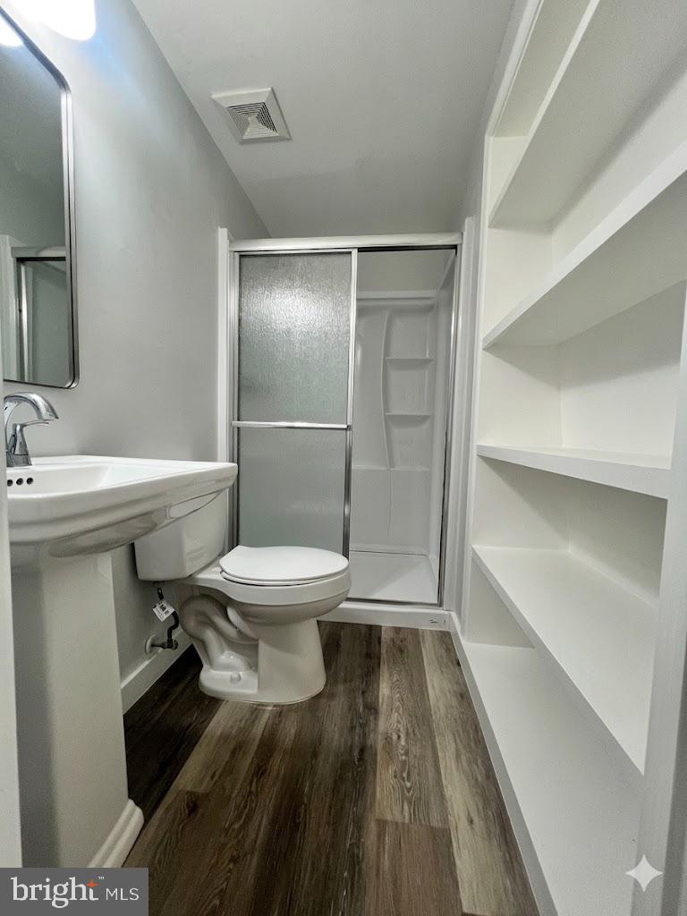 RESTON - Residential