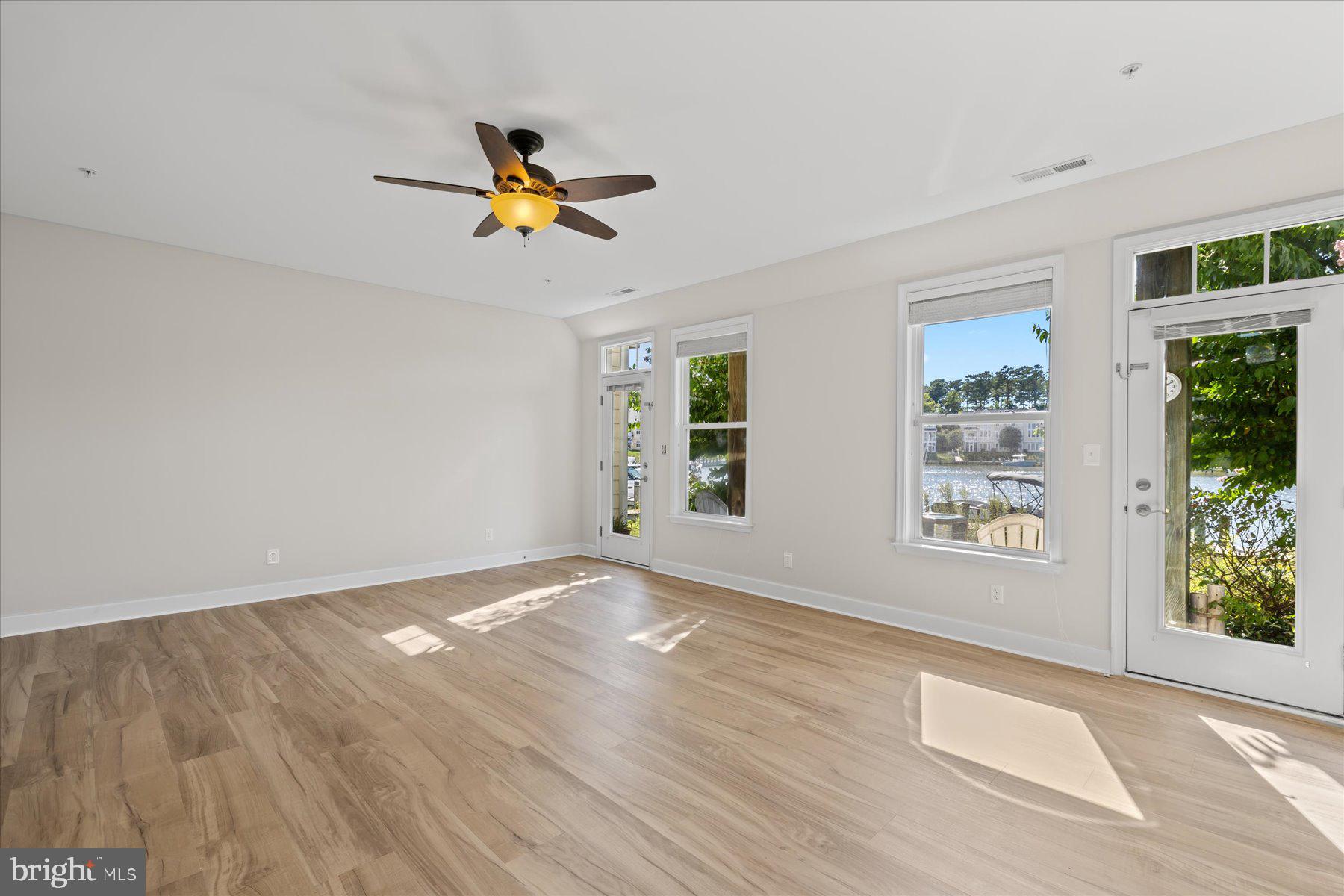 GLEN RIDDLE - Residential