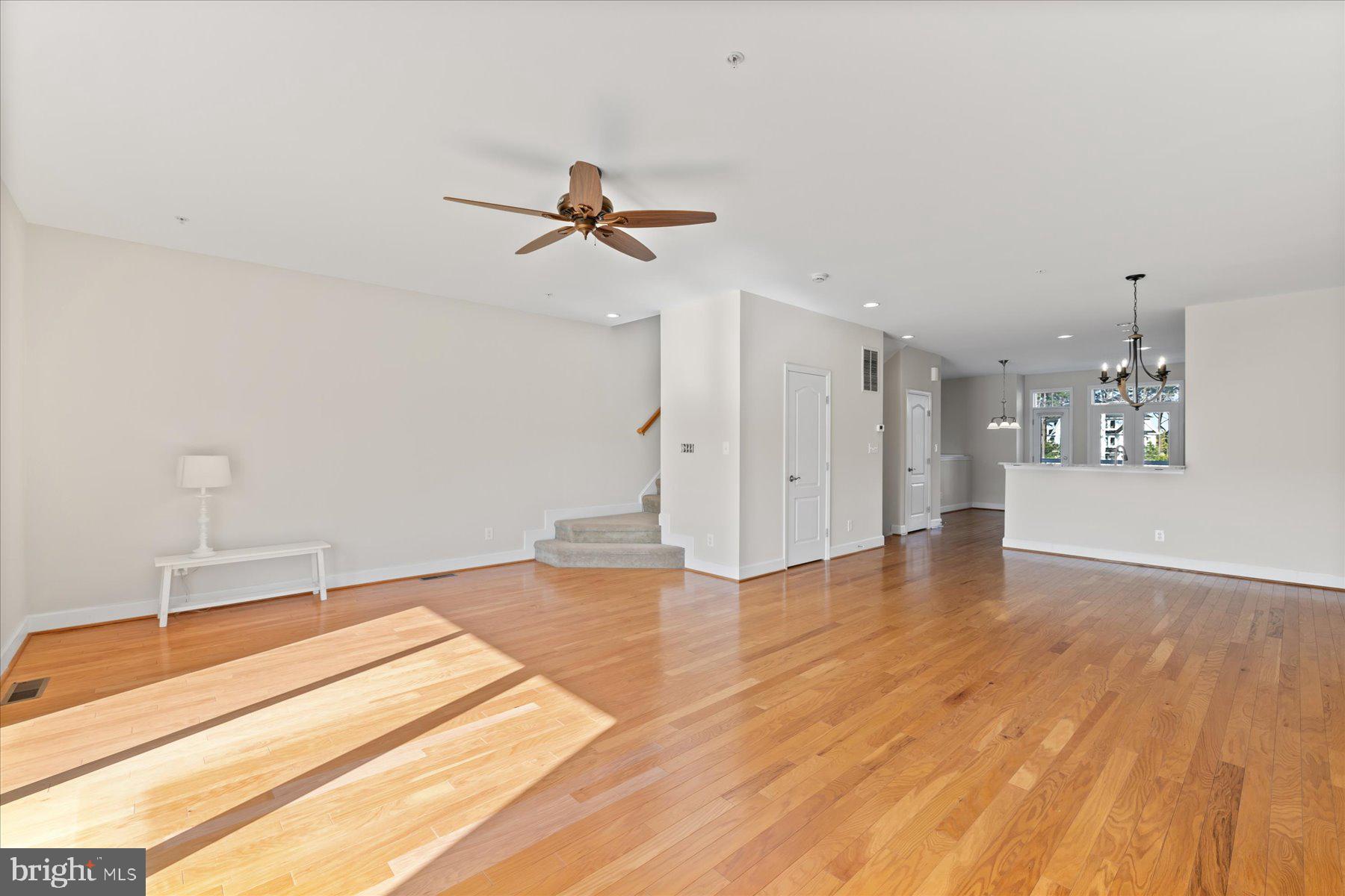 GLEN RIDDLE - Residential