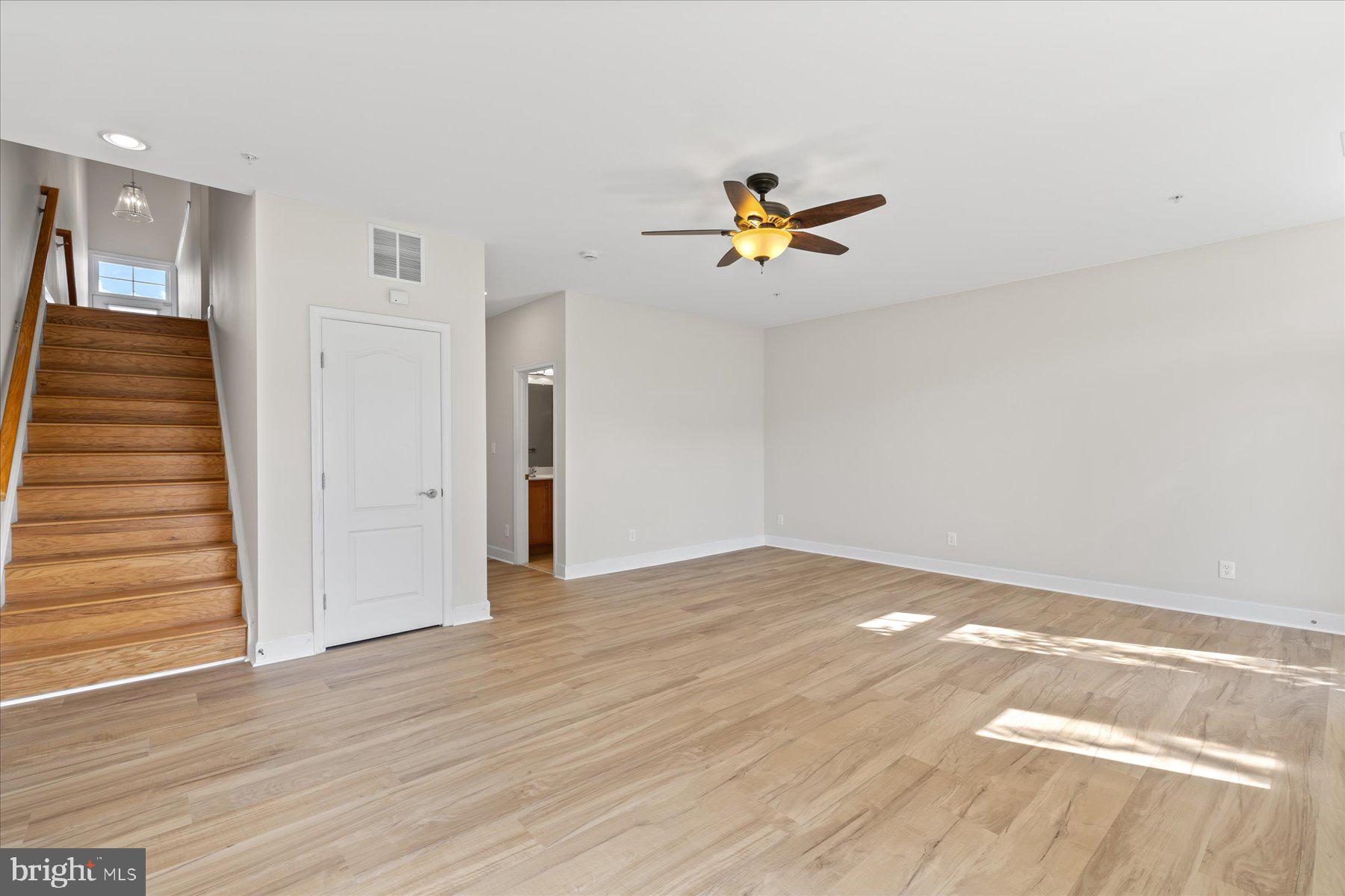 GLEN RIDDLE - Residential