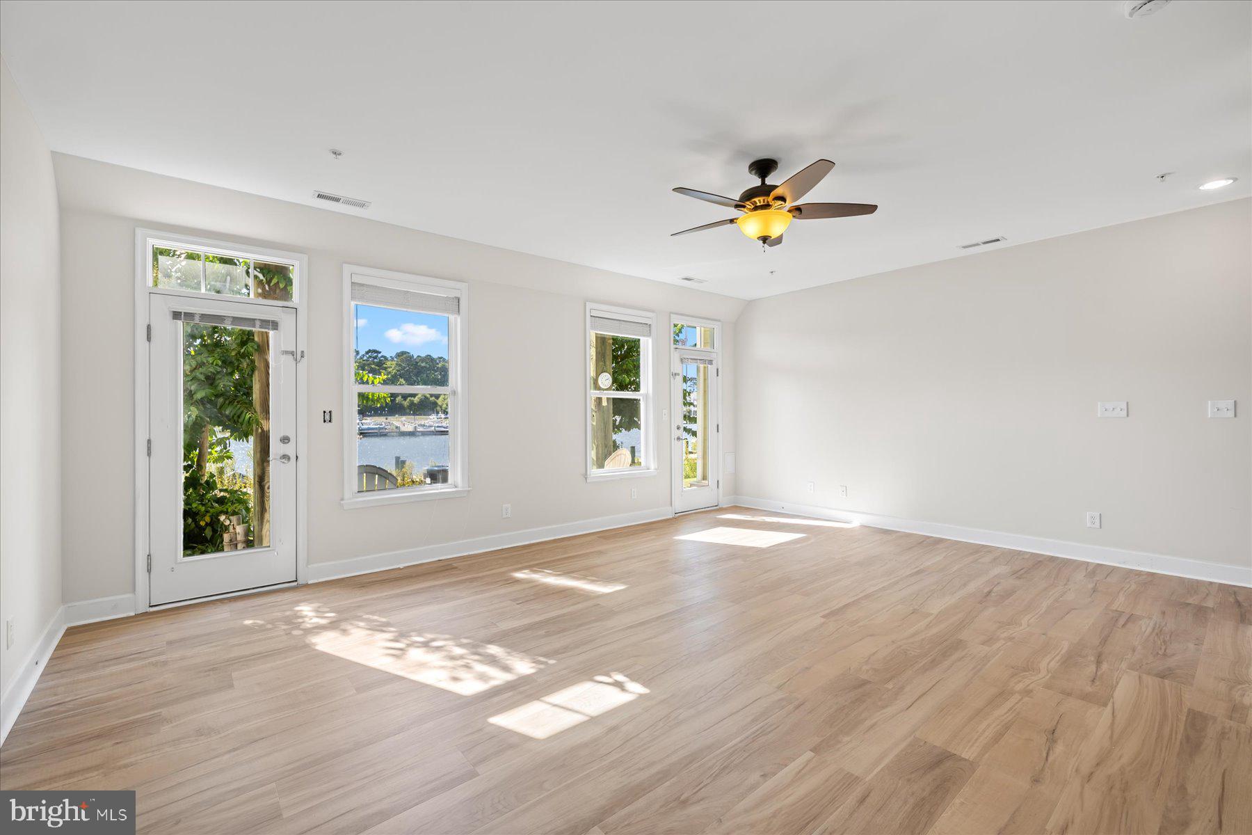 GLEN RIDDLE - Residential