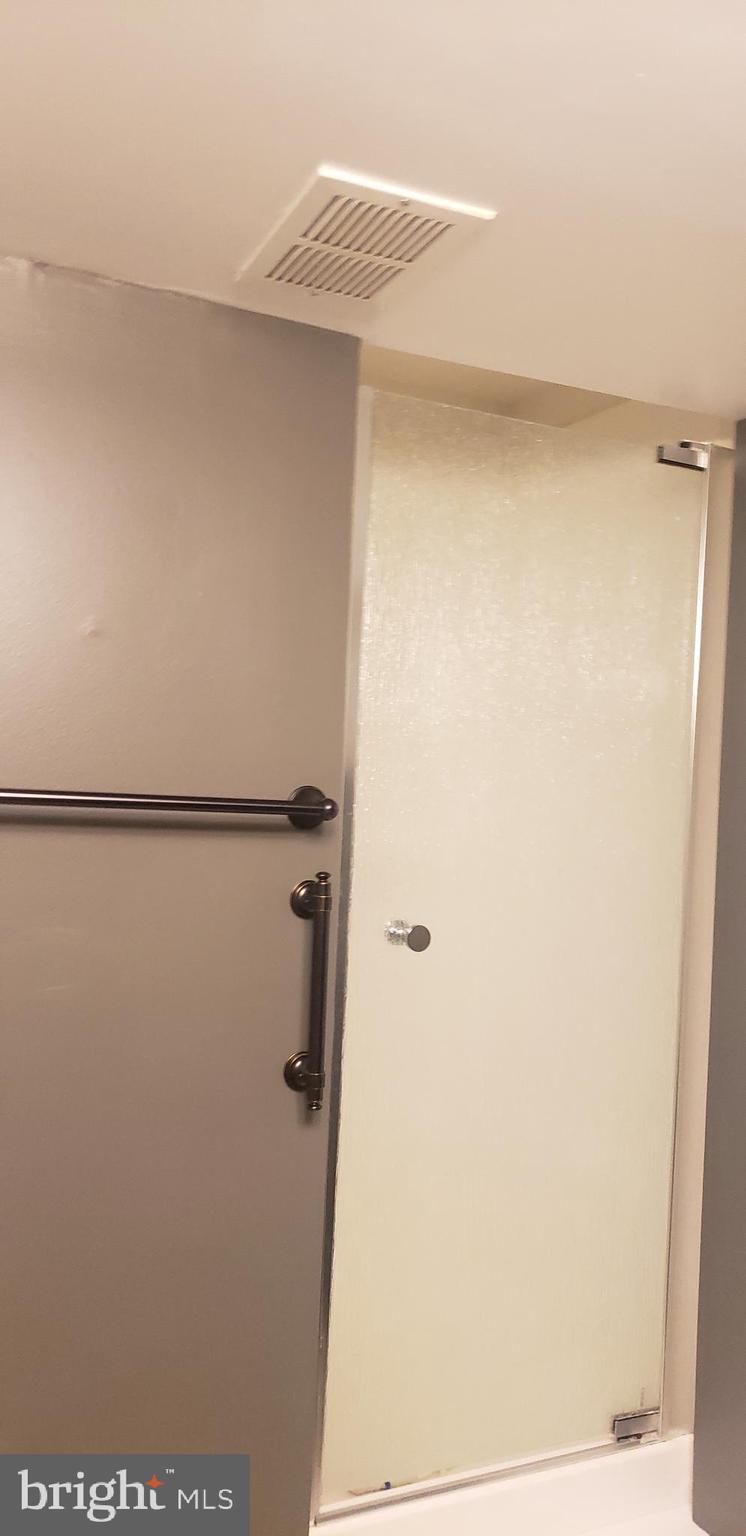 THE WESTERLIES - Residential Lease