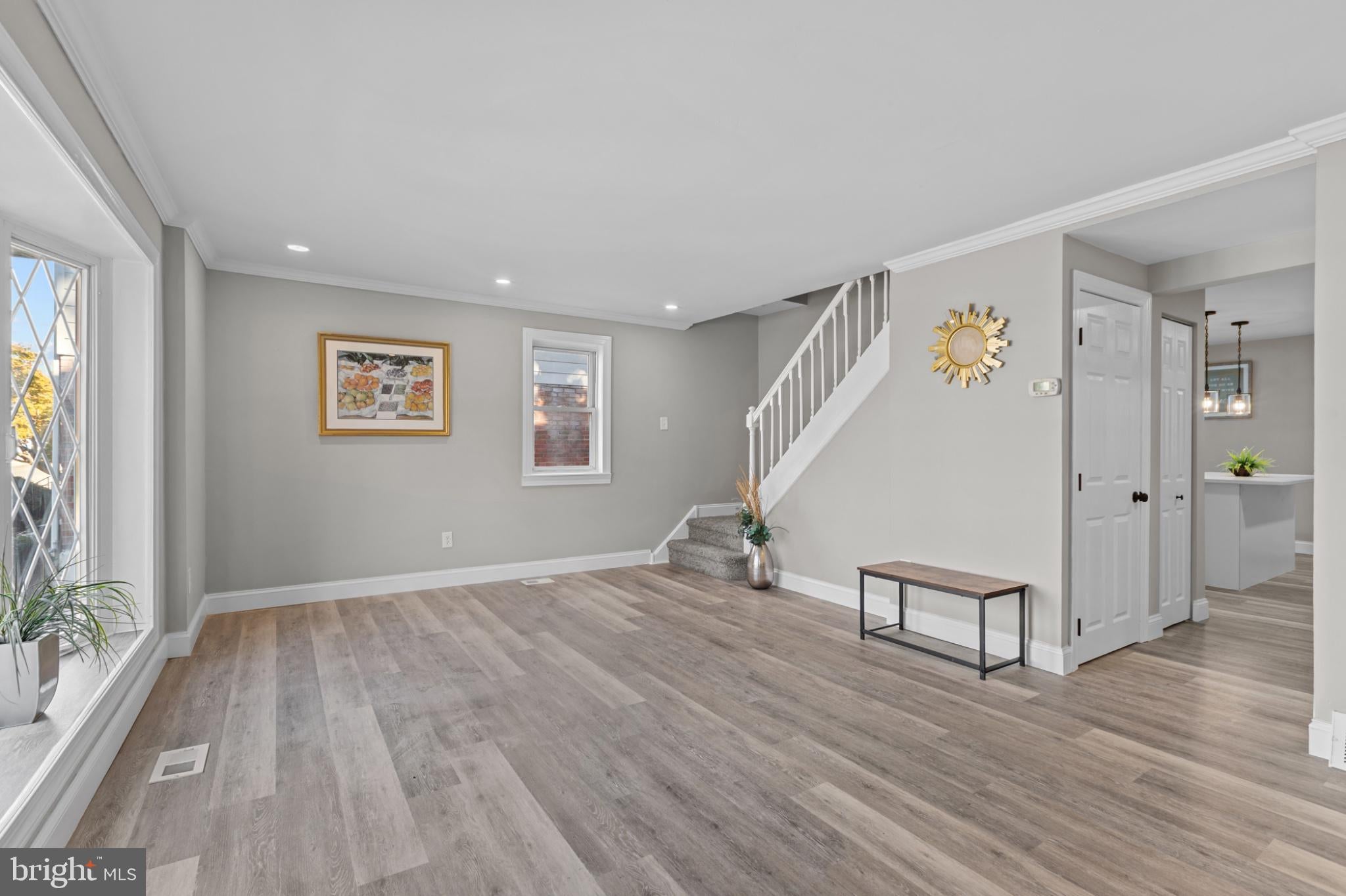 1221 LINDEN AVENUE