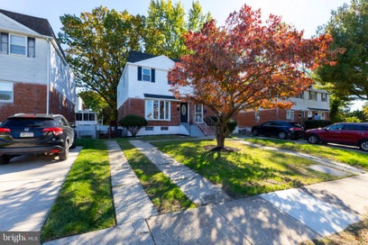 1221 LINDEN AVENUE SHARON HILL PA 19079