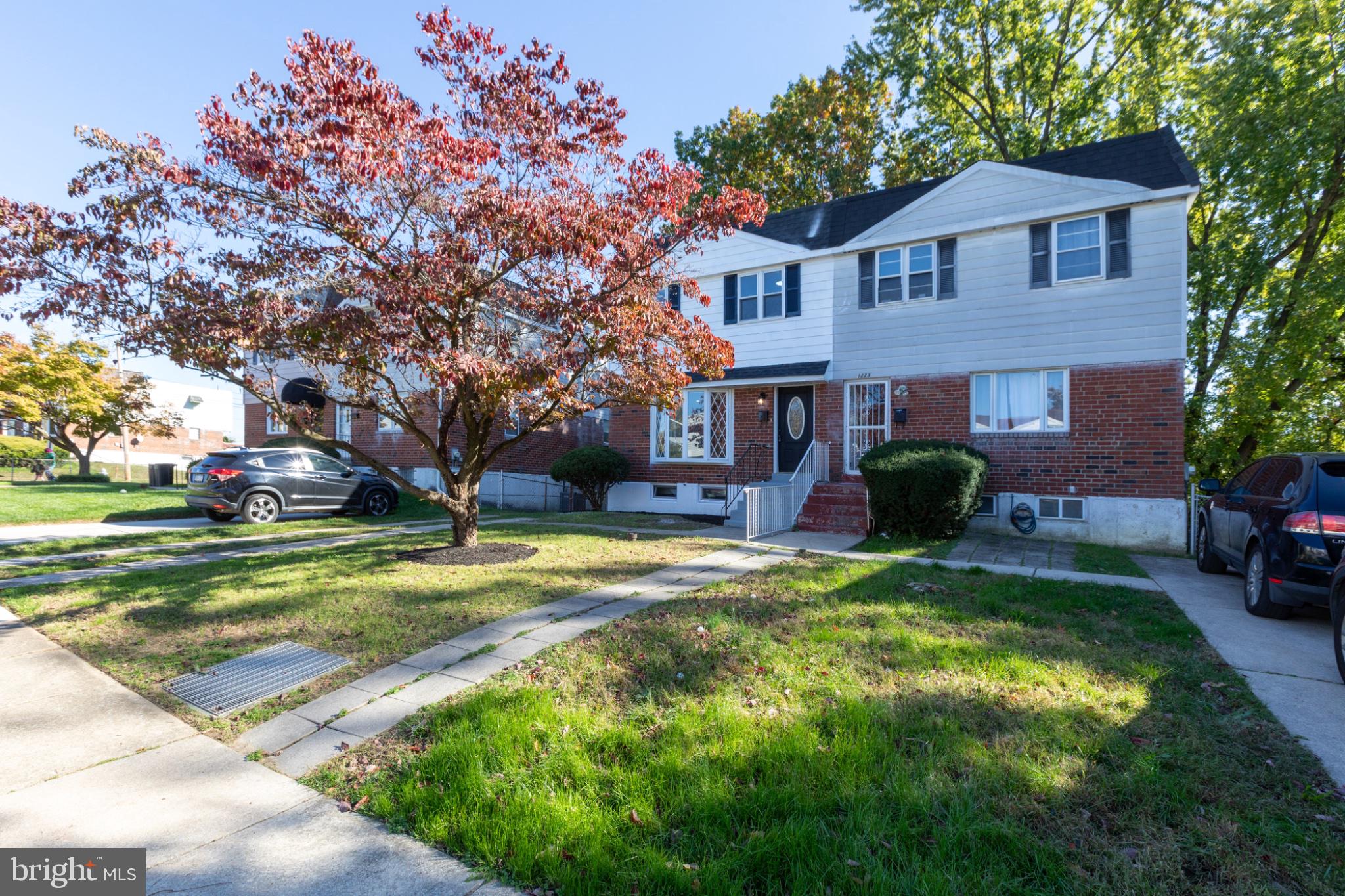 1221 LINDEN AVENUE