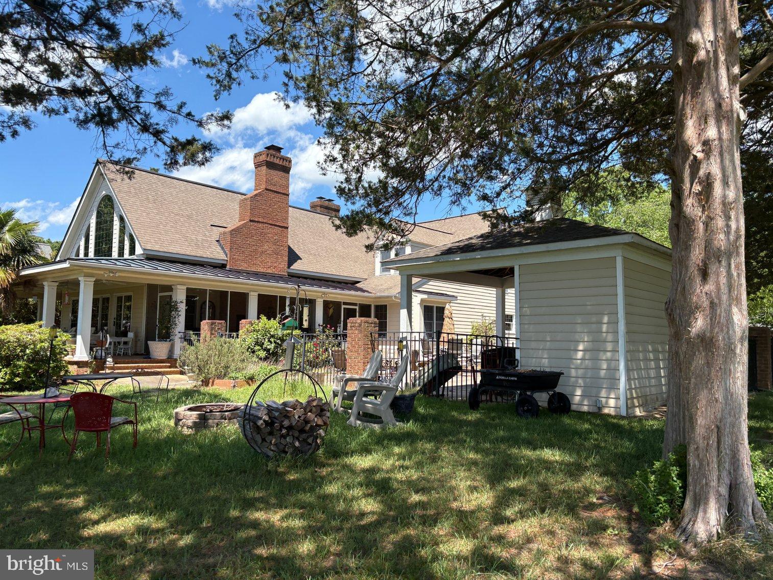 2515 MANION DRIVE