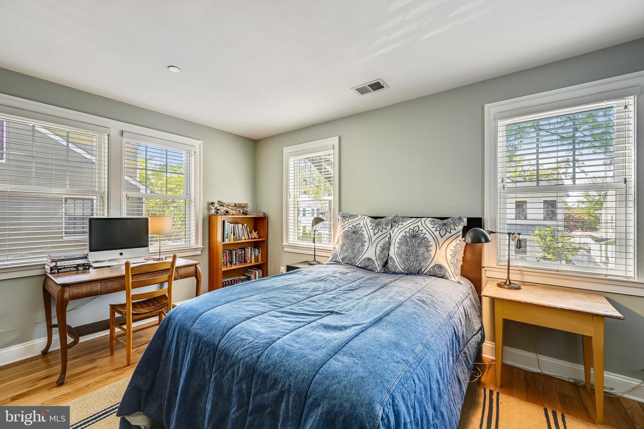 EASTPORT - Residential