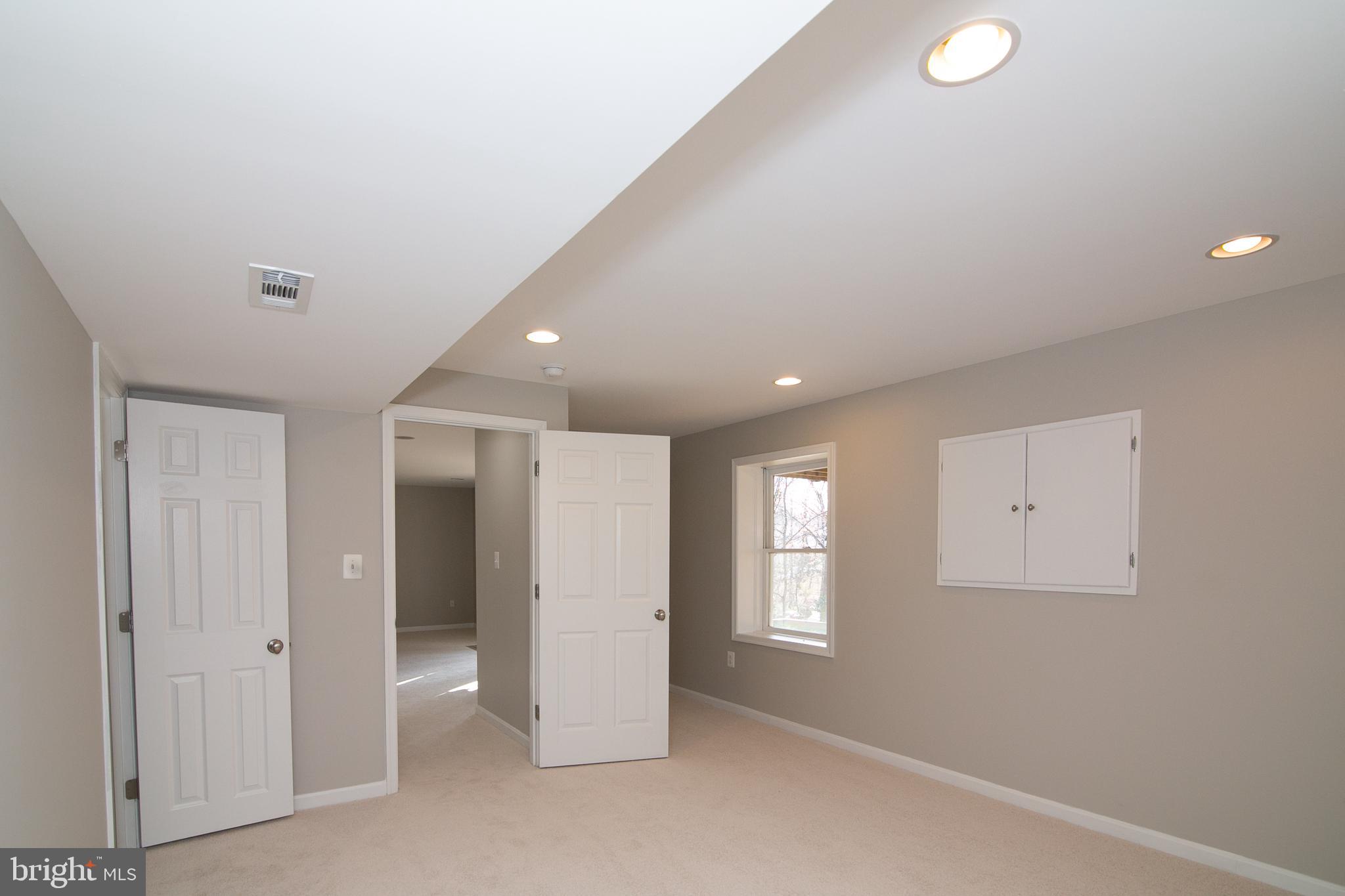 MONTCLAIR - Residential